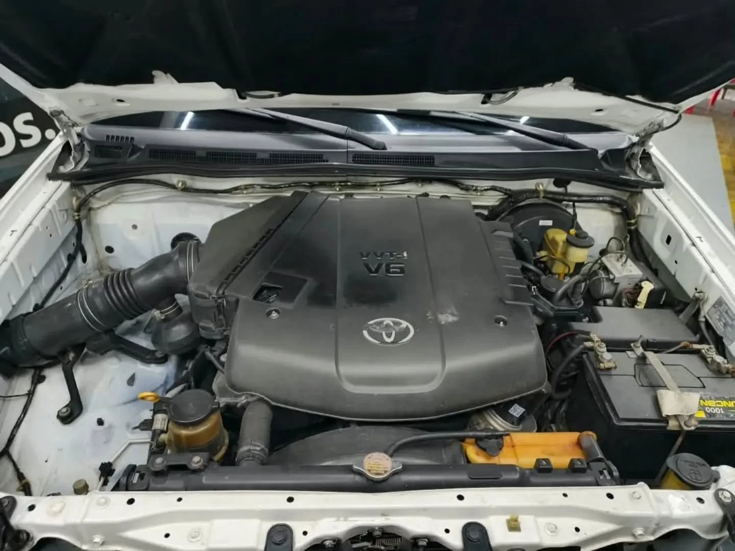 2011 Toyota Fortuner — foto 9