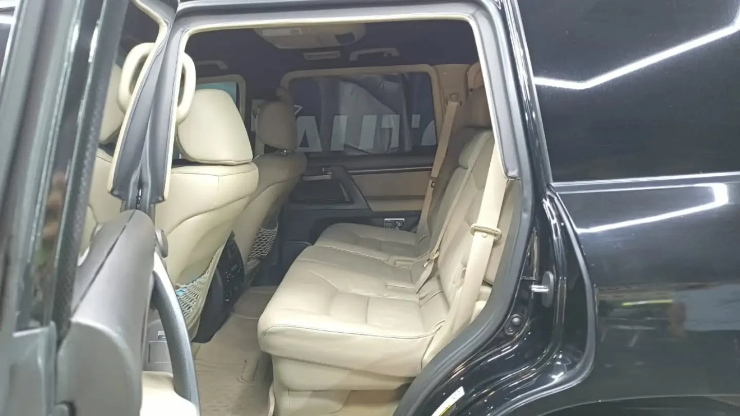 2010 Toyota Land Cruiser — foto 6