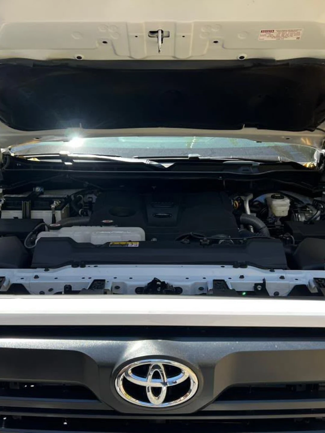2025 Toyota Pick-Up SR5 | Tracción — foto 2