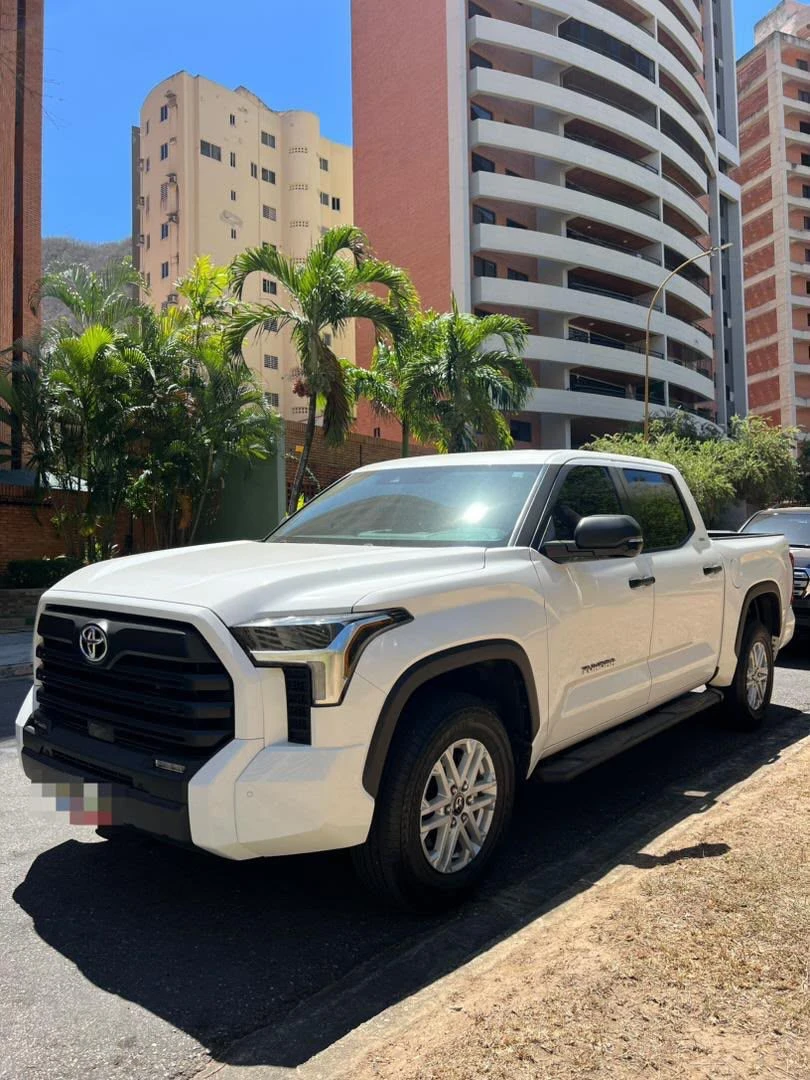 2025 Toyota Pick-Up SR5 | Tracción — foto 3
