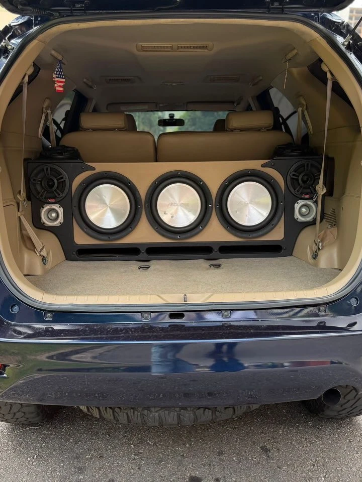 2013 Toyota Fortuner — foto 7