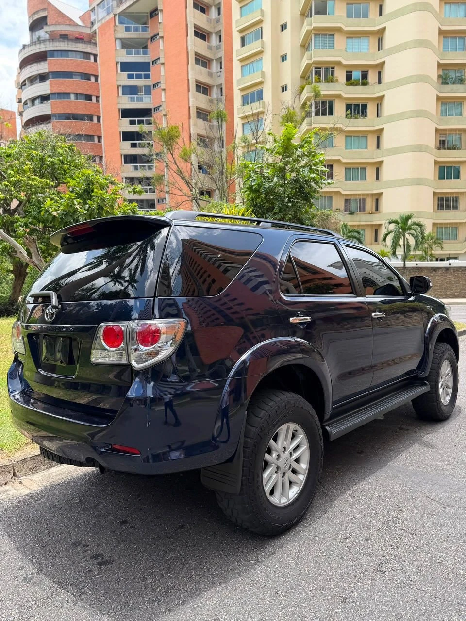 2013 Toyota Fortuner — foto 5
