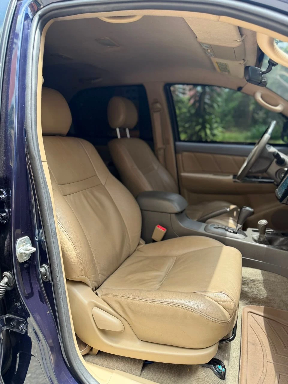 2013 Toyota Fortuner — foto 8