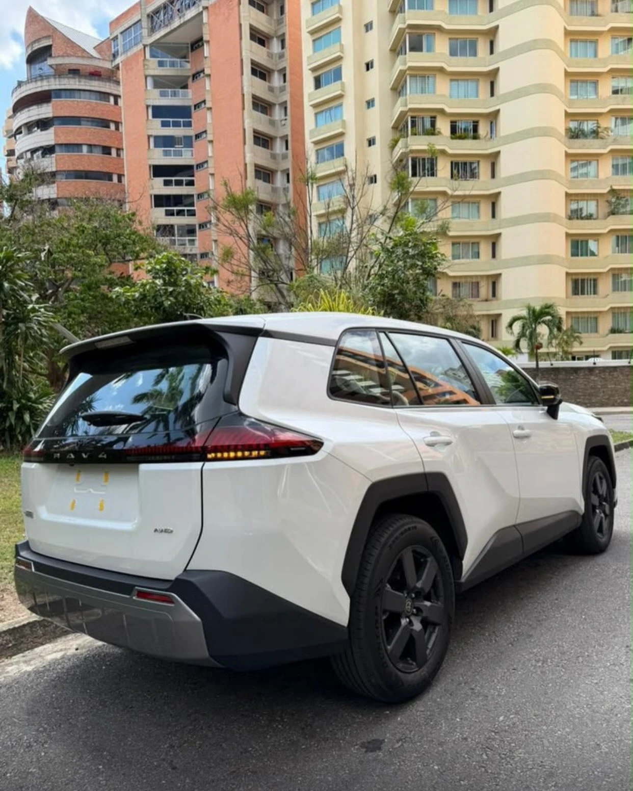 2026 Toyota RAV4 — foto 4