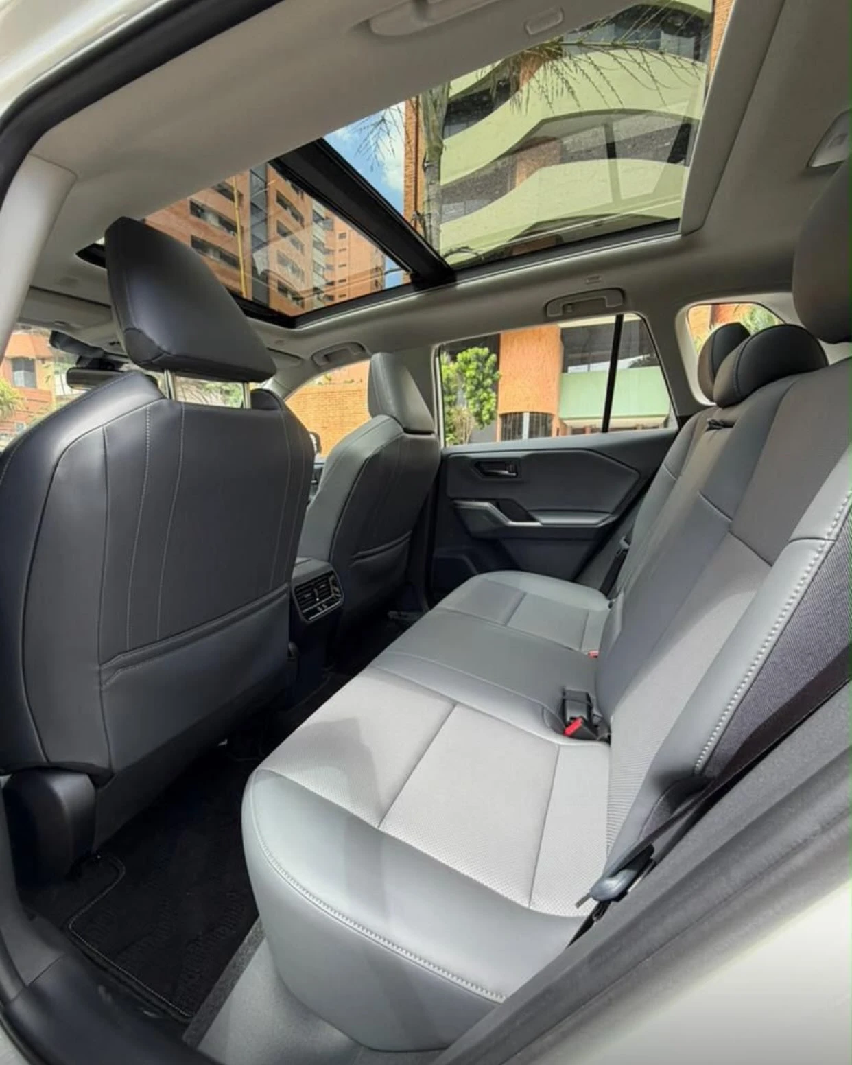 2026 Toyota RAV4 — foto 6