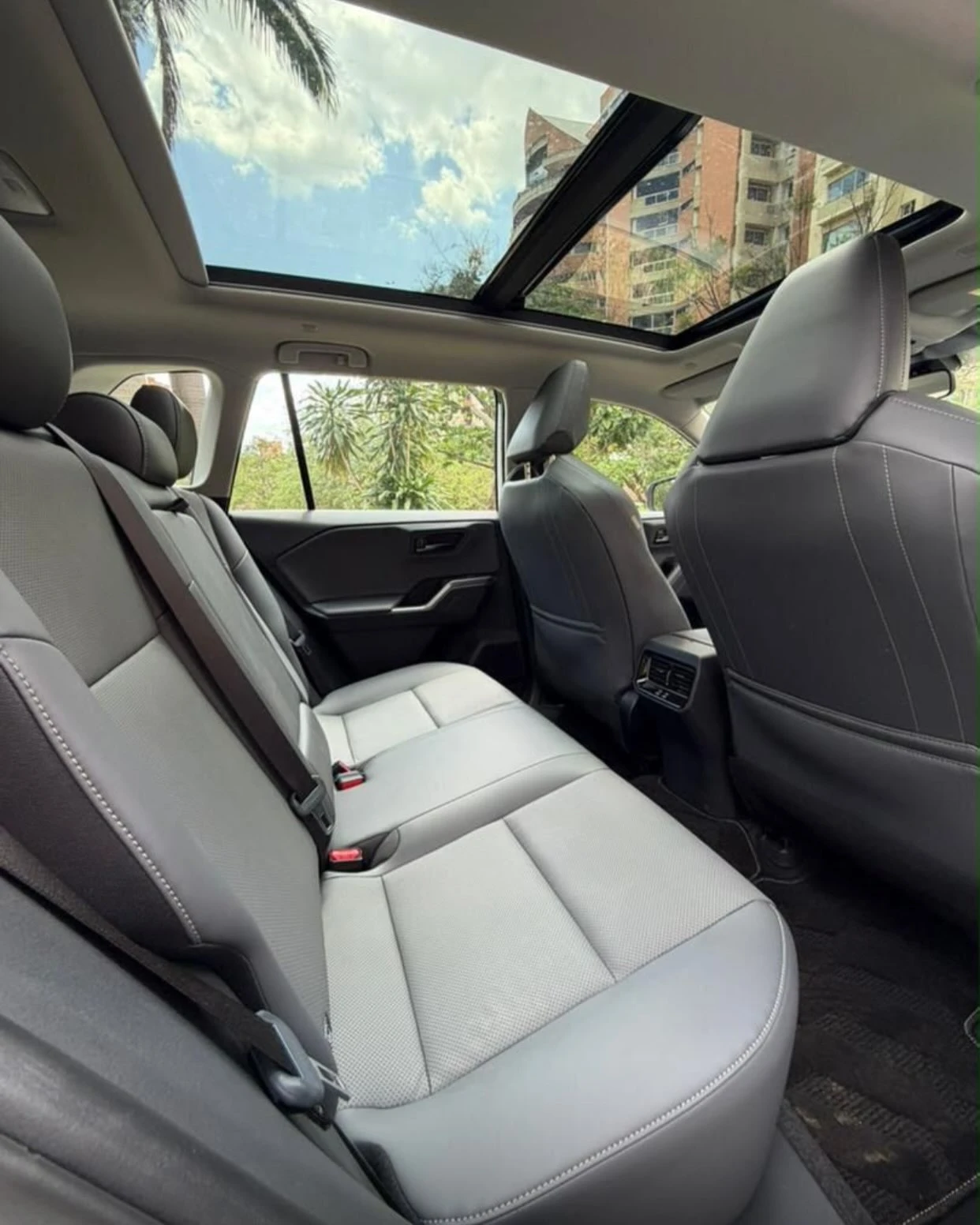 2026 Toyota RAV4 — foto 7