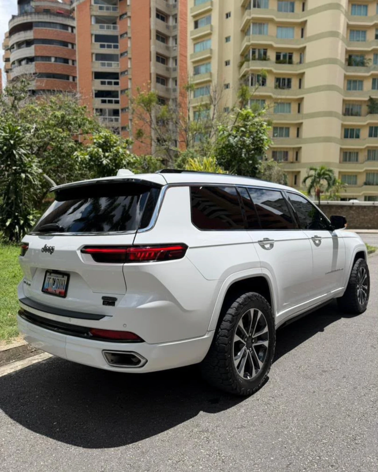 2022 Jeep Grand Cherokee Overland — foto 4