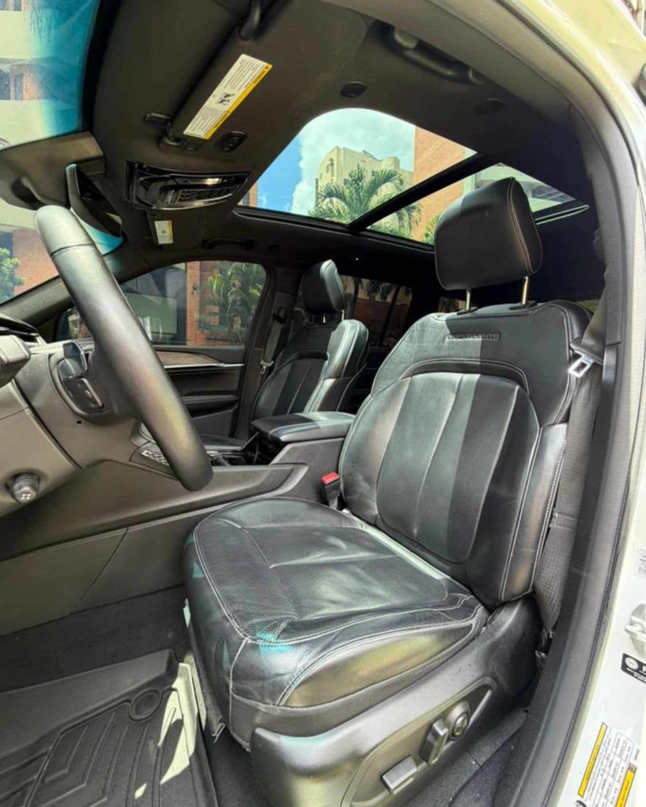 2022 Jeep Grand Cherokee Overland — foto 8