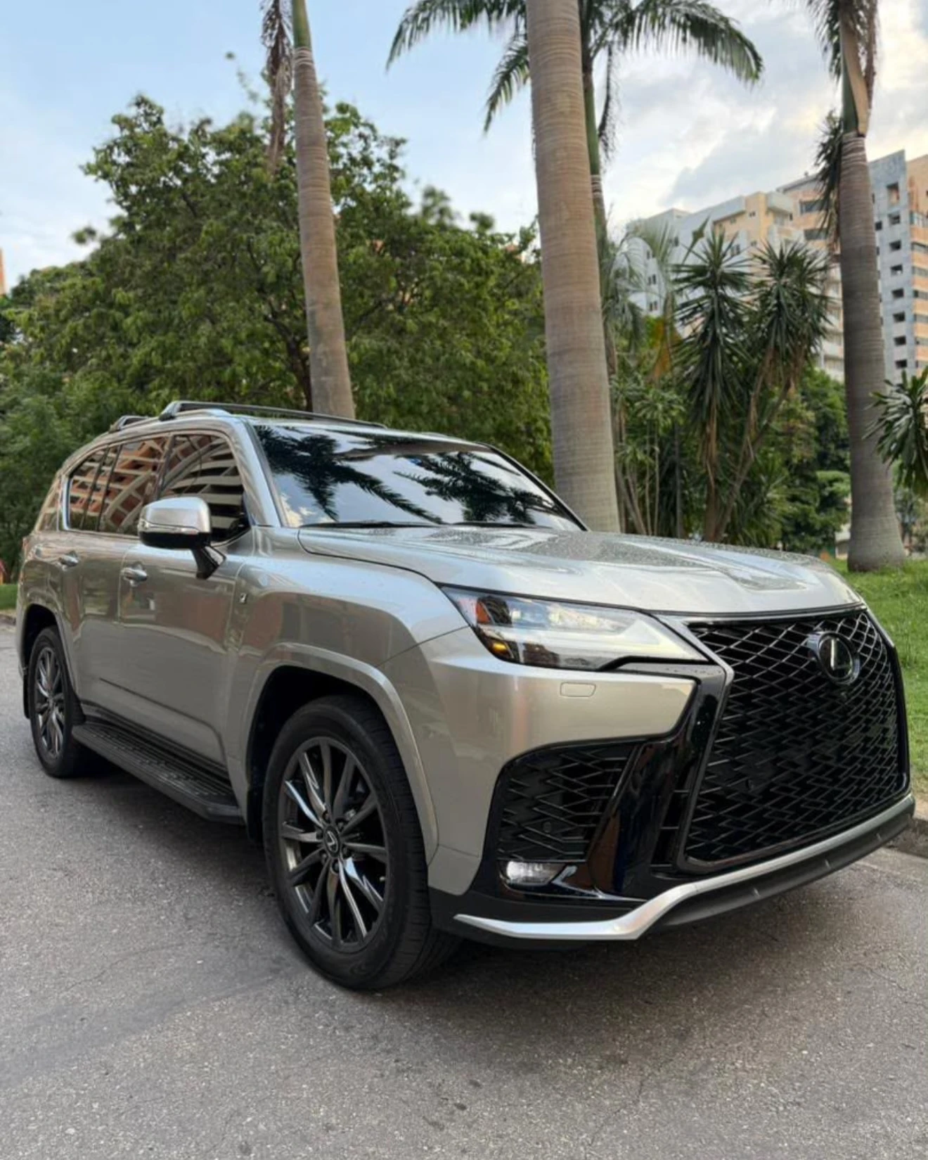 2023 Lexus LX 600 — foto 2