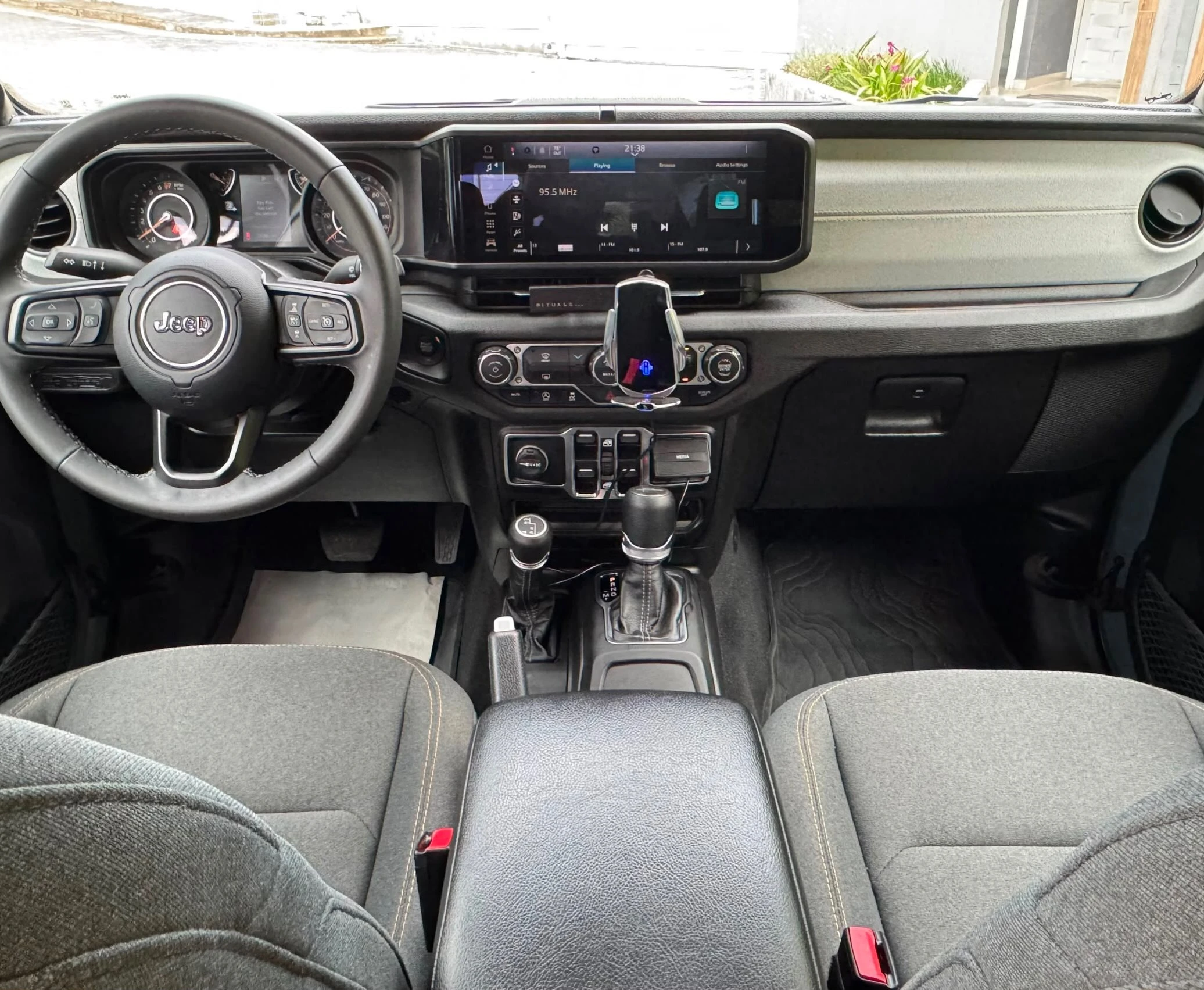 2025 Jeep Gladiator Full — foto 4