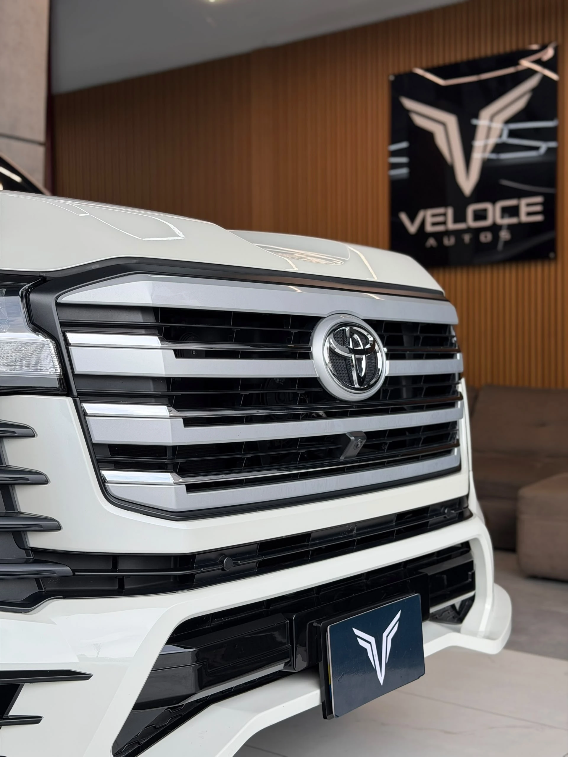 2025 Toyota Land Cruiser — foto 2