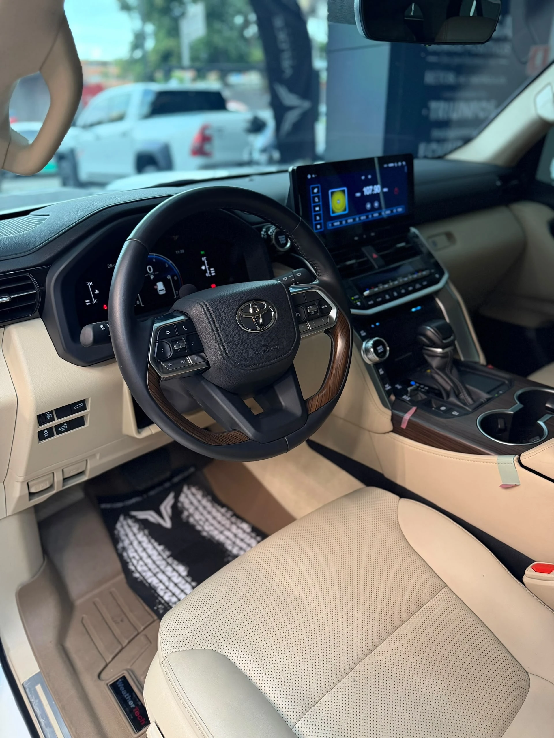 2025 Toyota Land Cruiser — foto 8