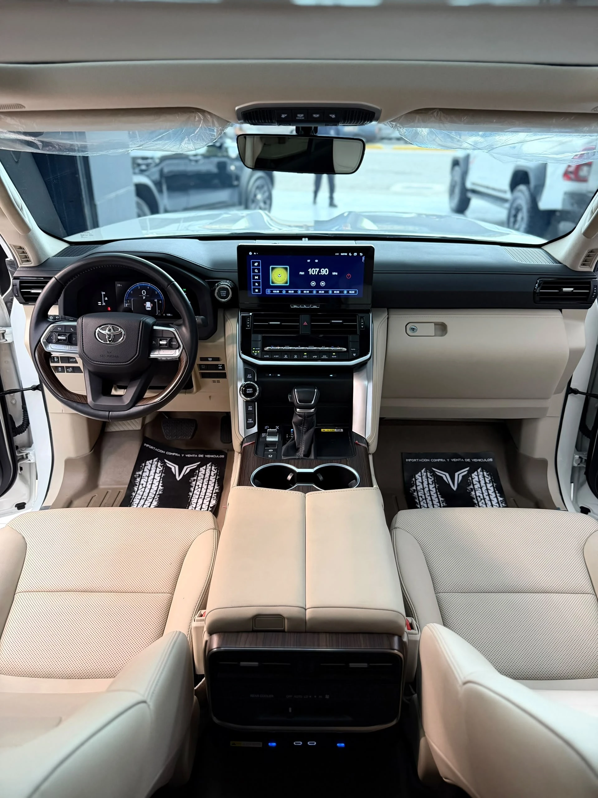 2025 Toyota Land Cruiser — foto 11