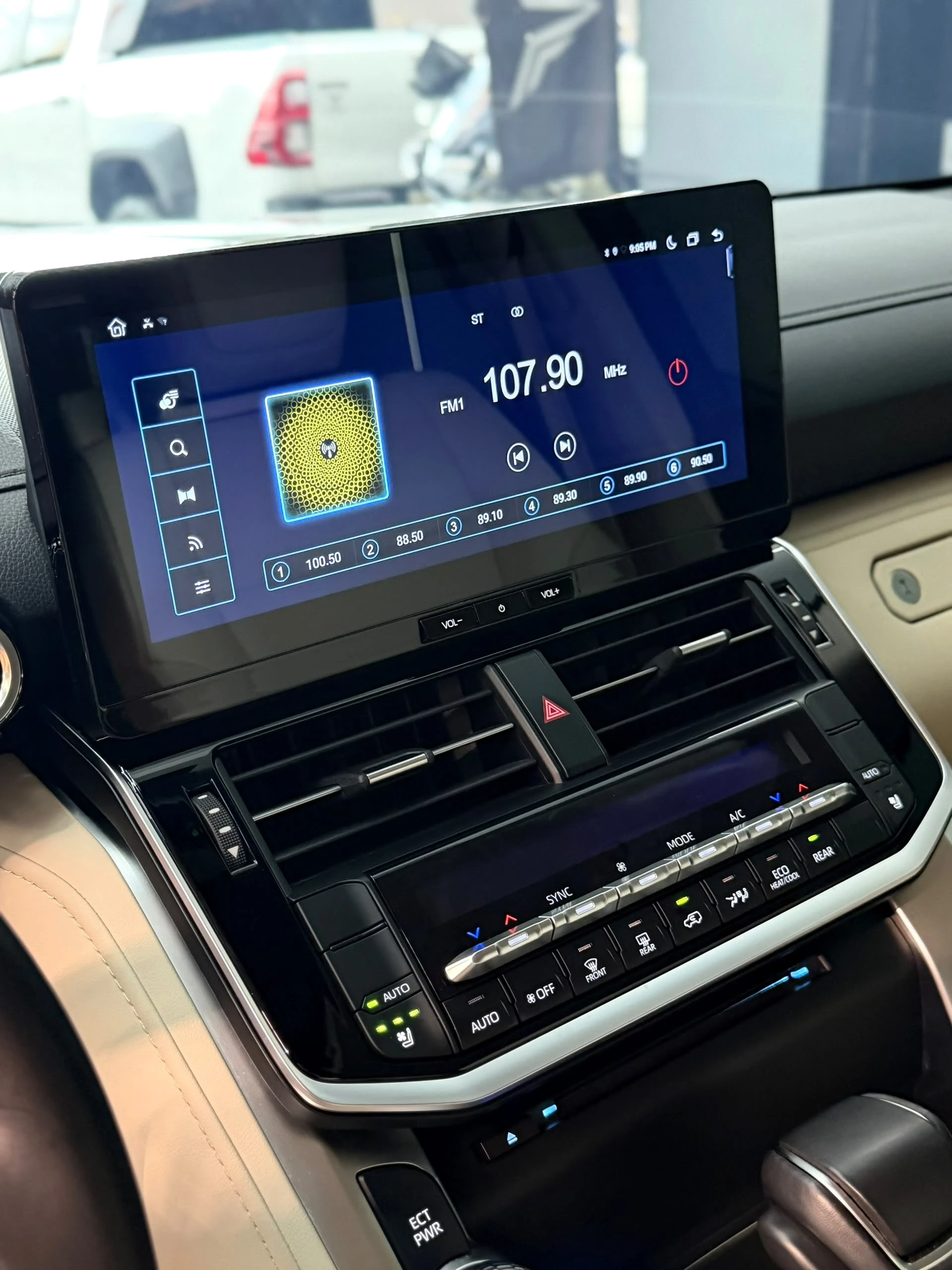 2025 Toyota Land Cruiser — foto 14
