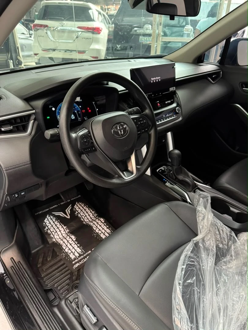 2025 Toyota Corolla Cross LUXURY — foto 6