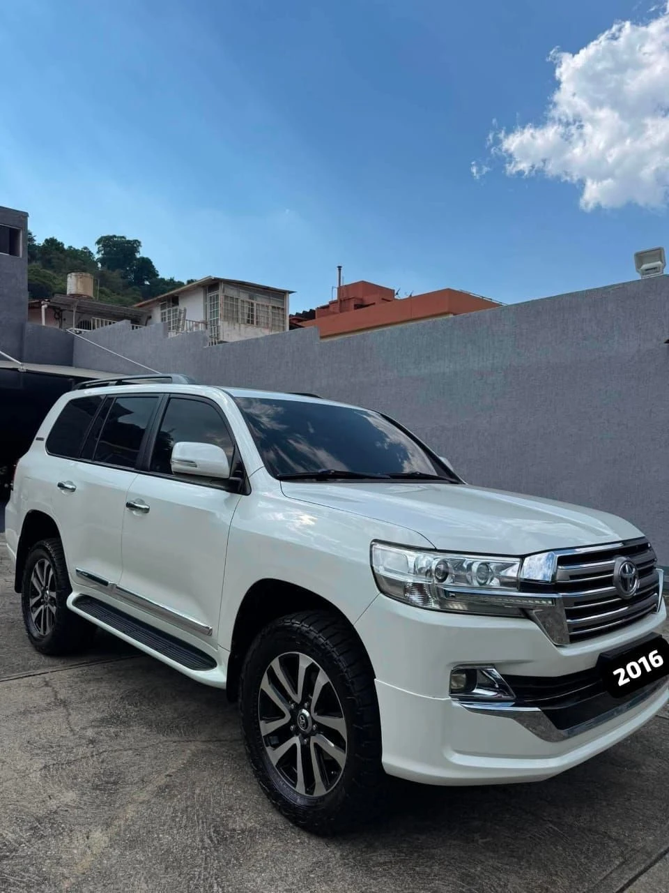 2016 Toyota Land Cruiser 200