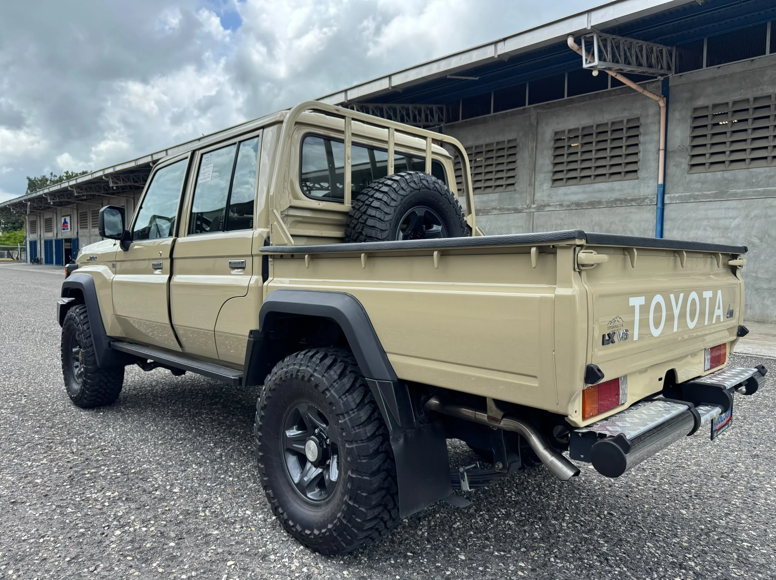 2024 Toyota Land Cruiser LX — foto 3