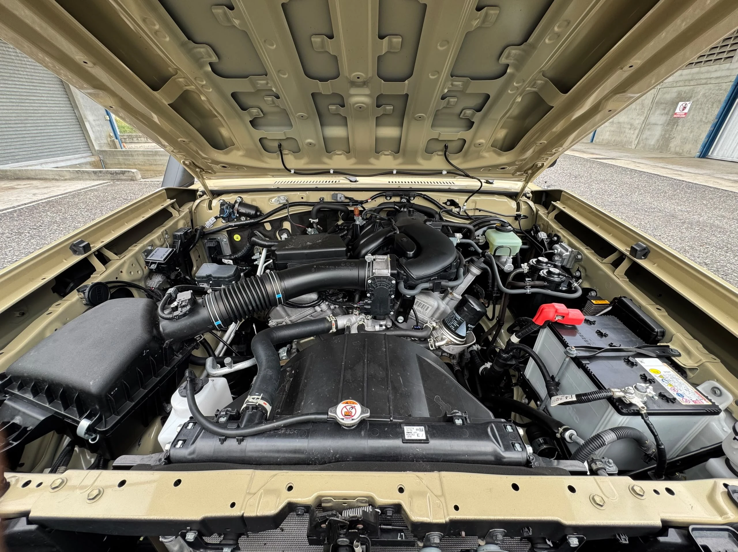 2024 Toyota Land Cruiser LX — foto 8