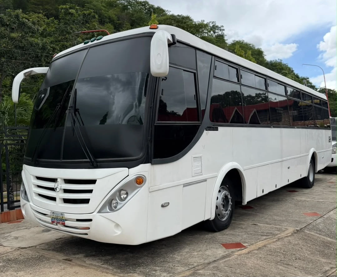 2013 Mercedes-Benz OF 1721 Full equipo