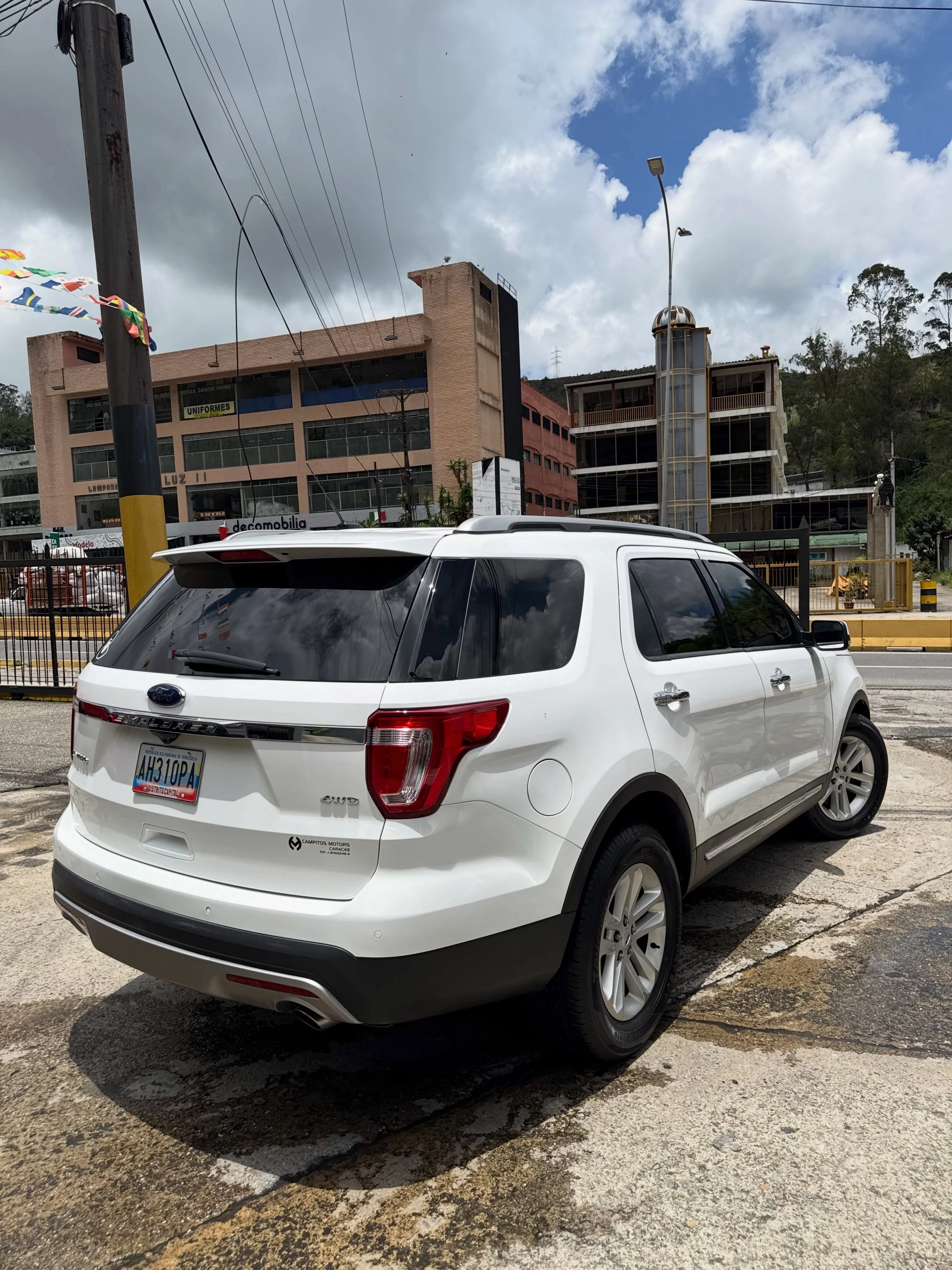 2016 Ford Explorer LIMITED — foto 4