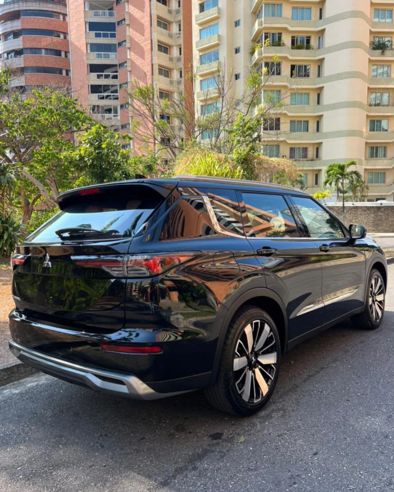 2026 Mitsubishi Outlander Launch edition — foto 4