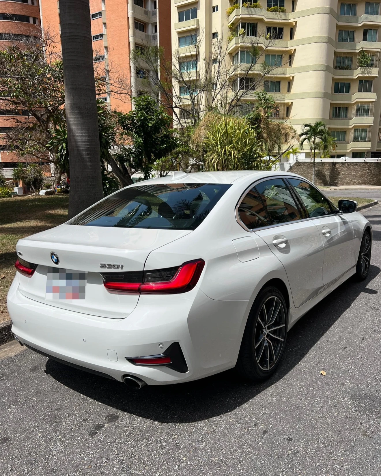 2021 BMW 330i XDRIVE — foto 4