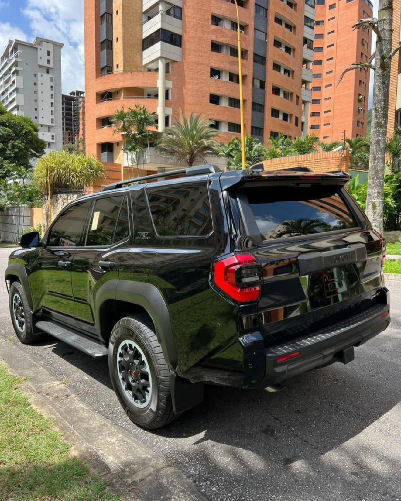 2025 Toyota 4Runner TRD sport IFORCEMAX — foto 4