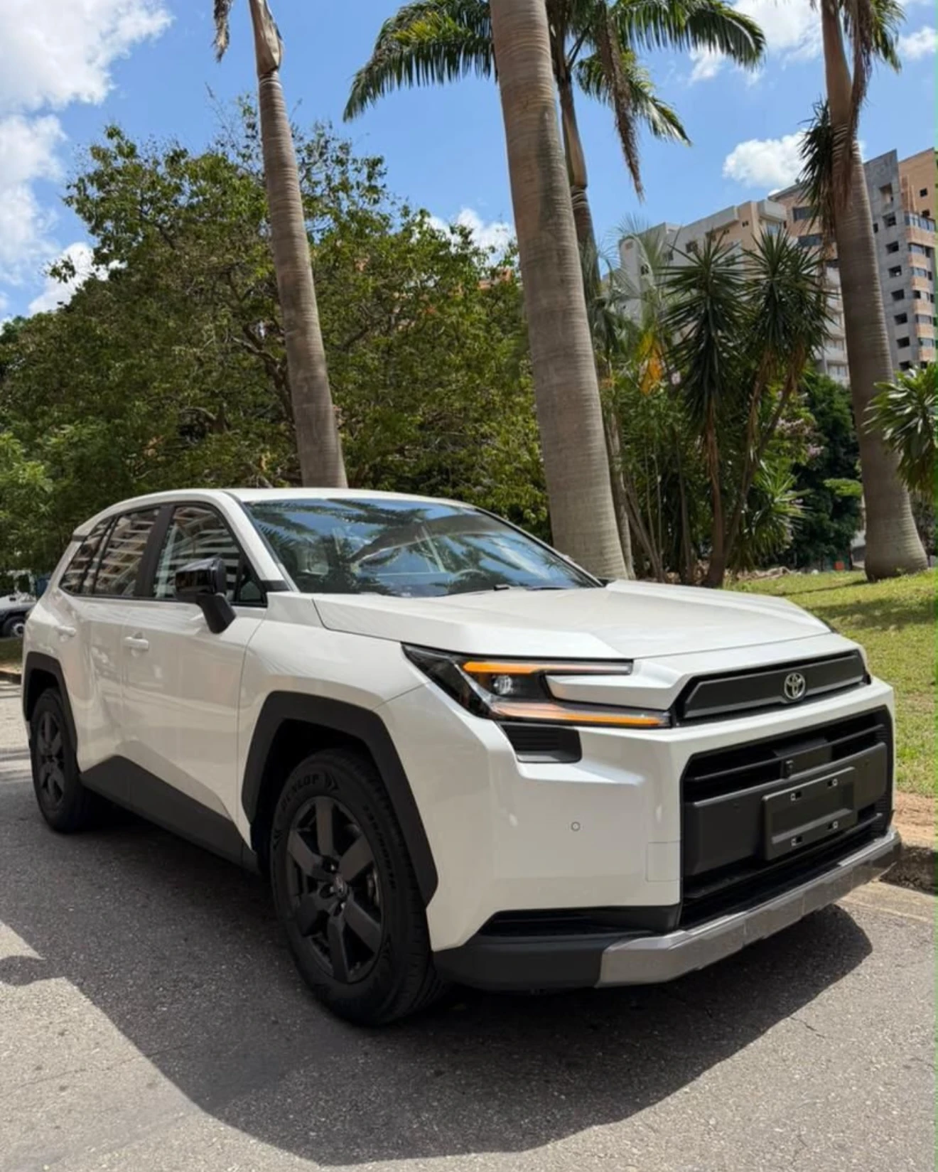 2026 Toyota RAV4 — foto 2