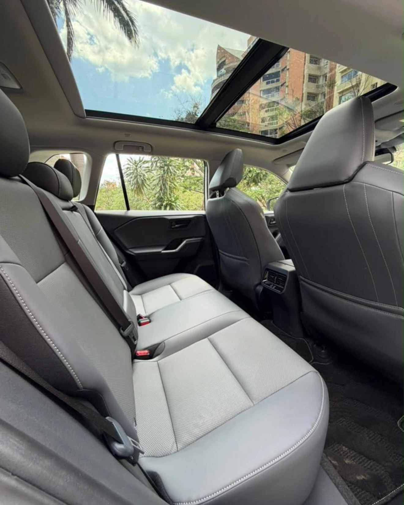 2026 Toyota RAV4 — foto 8