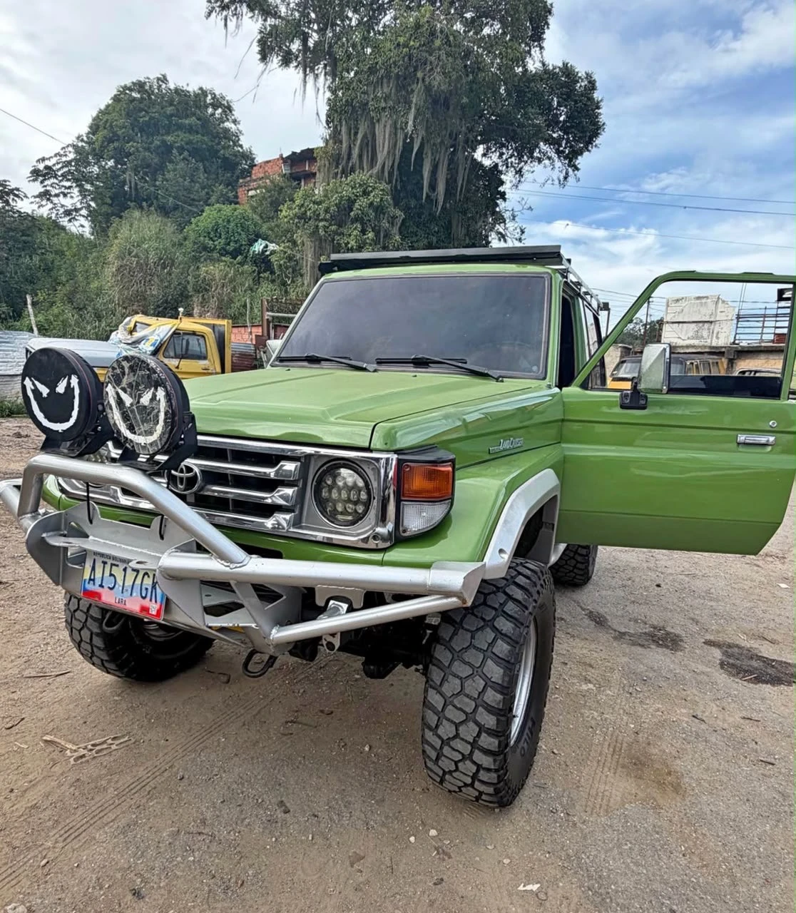 1998 Toyota Macho