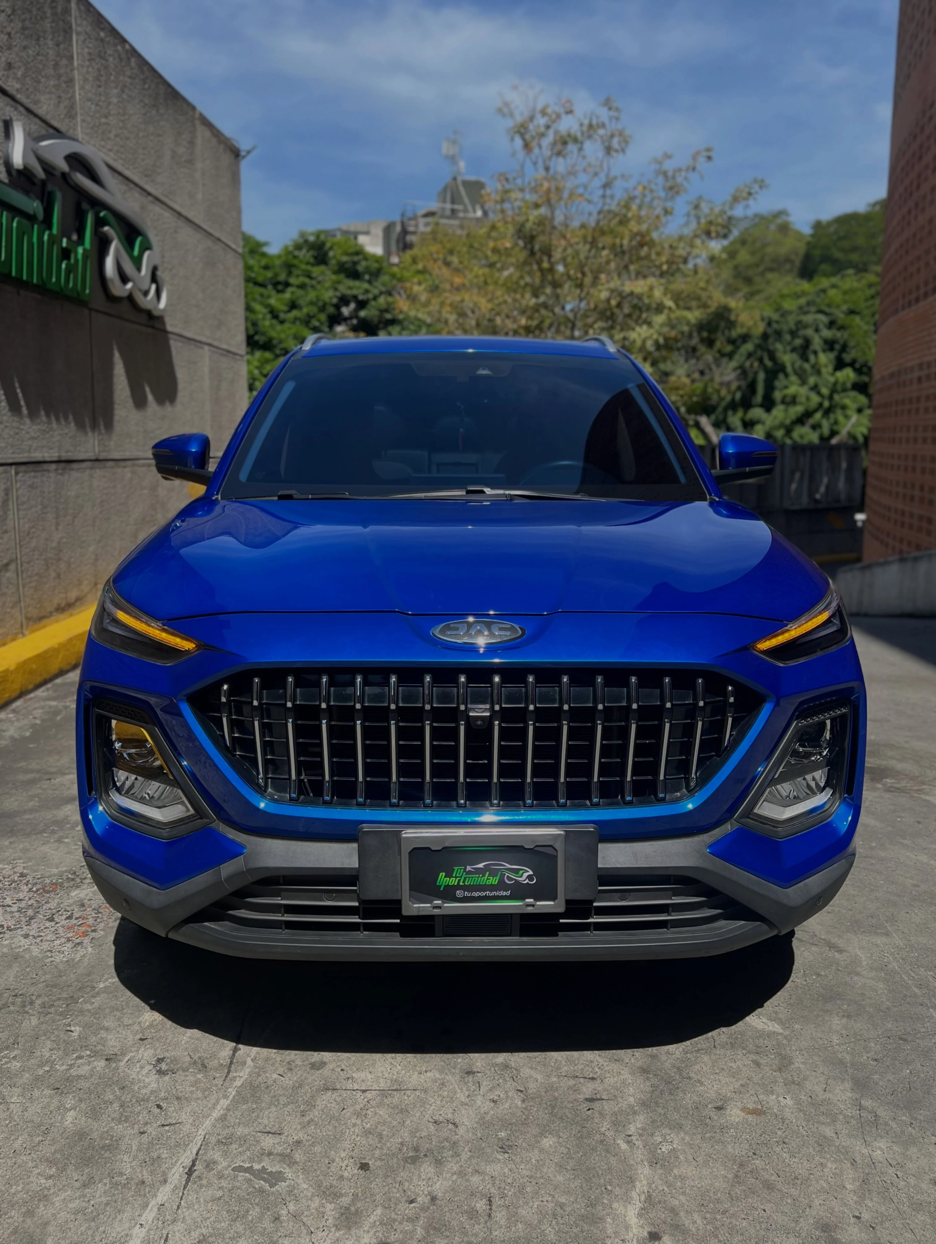 2024 JAC JS8