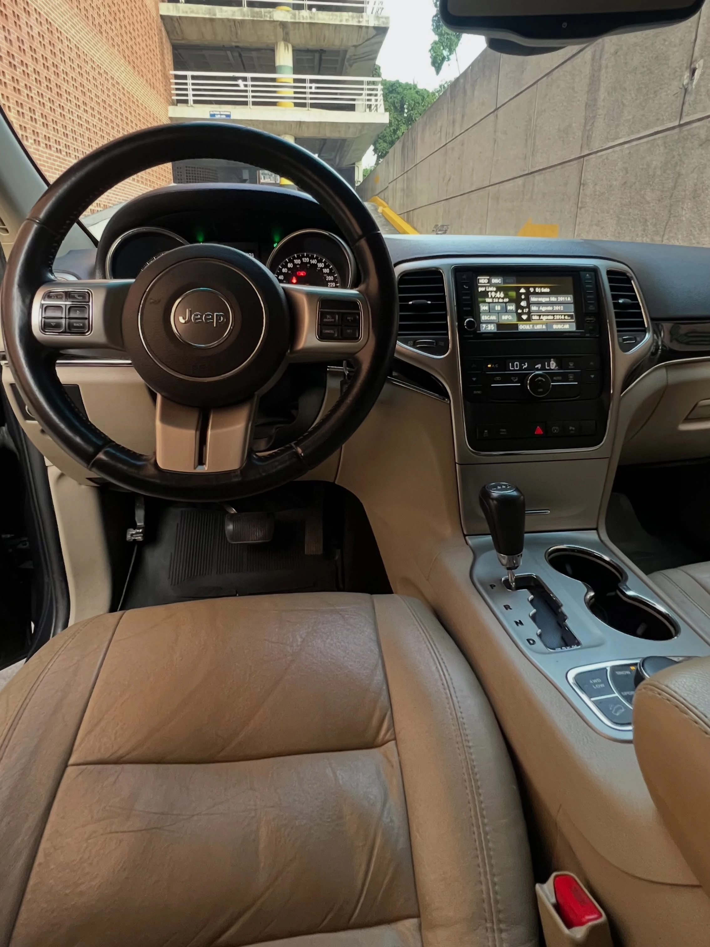 2013 Jeep Grand Cherokee 4G — foto 13