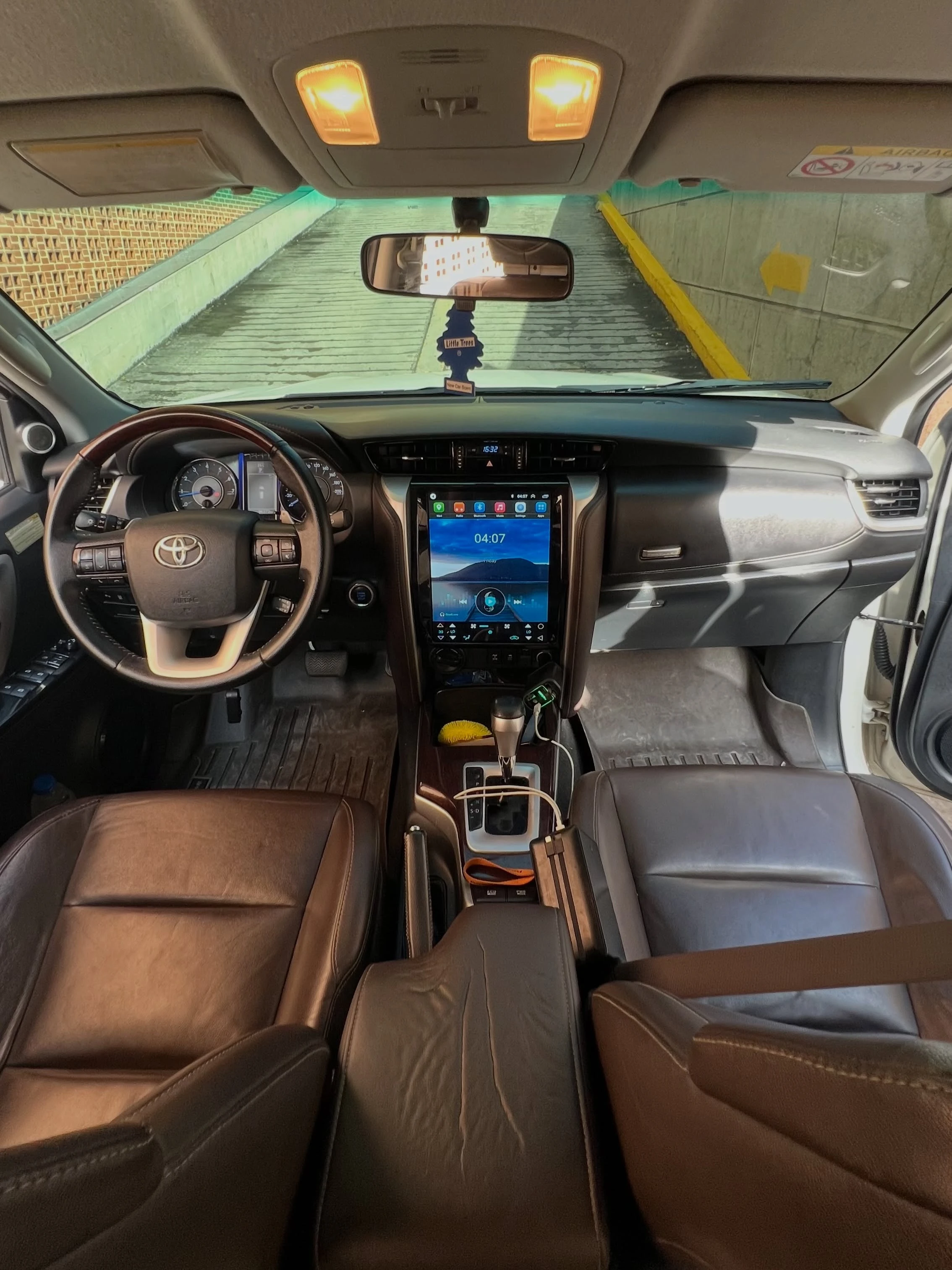 2017 Toyota Fortuner VX.R+ — foto 10