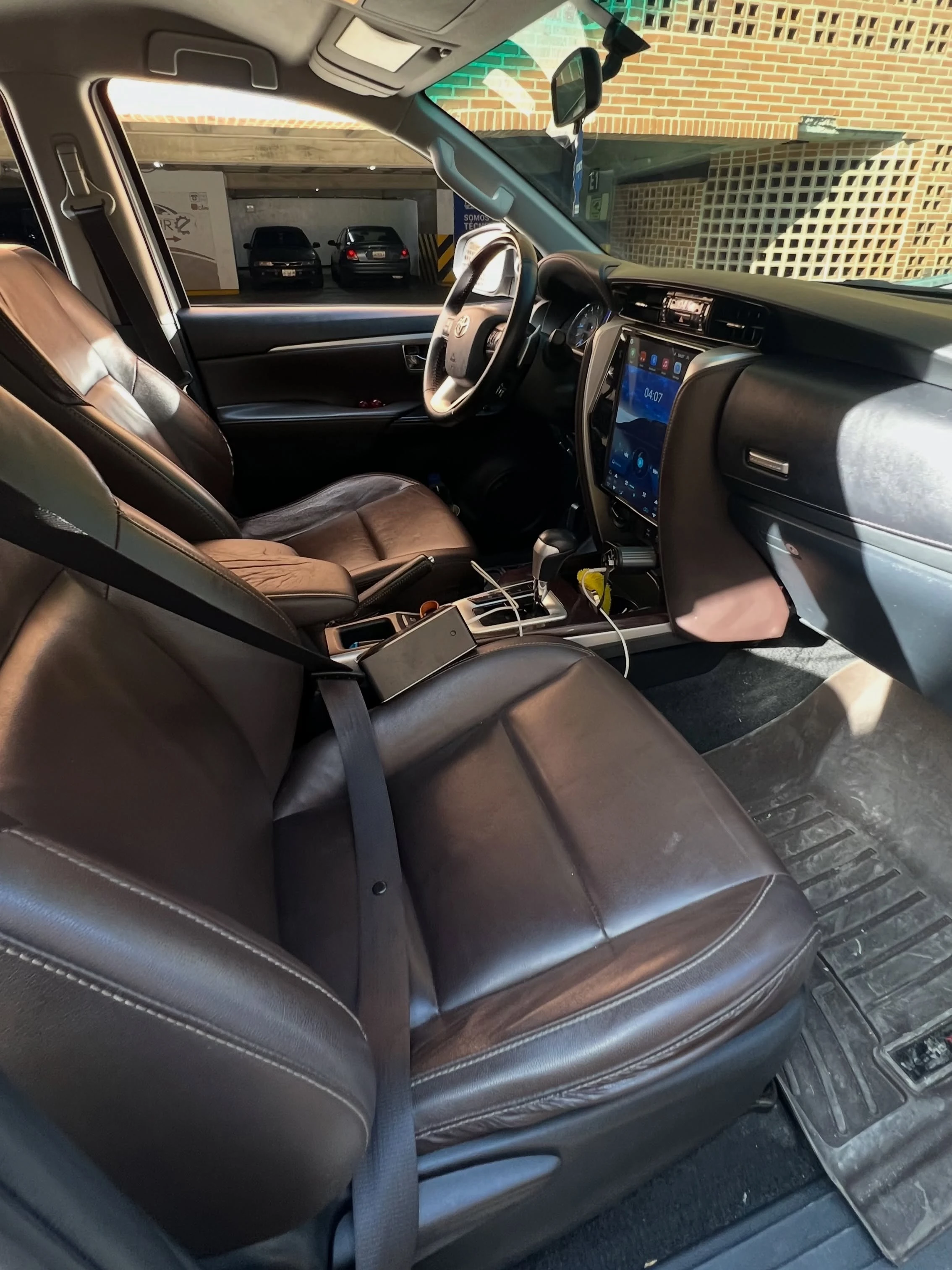 2017 Toyota Fortuner VX.R+ — foto 12
