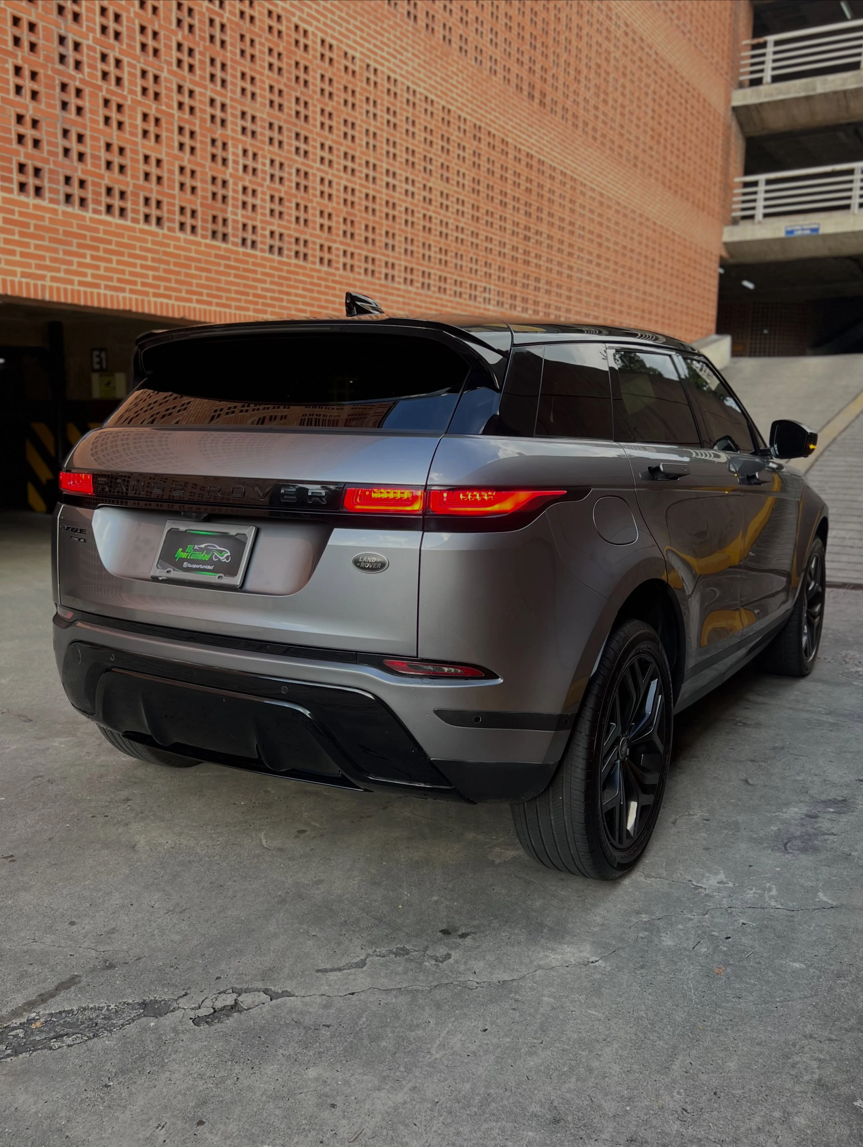 2020 Land Rover Range Rover Evoque P250 SE — foto 2