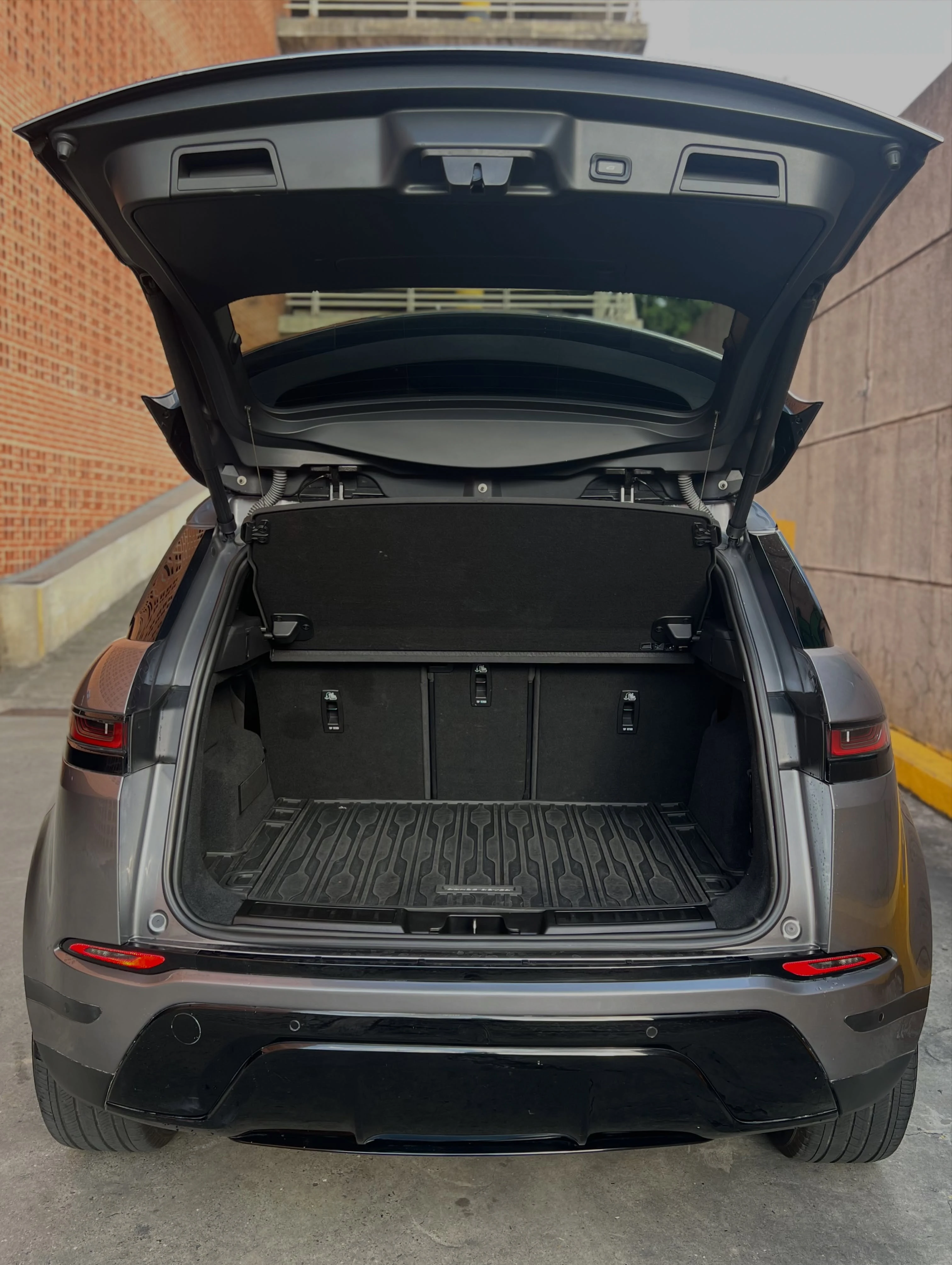 2020 Land Rover Range Rover Evoque P250 SE — foto 4