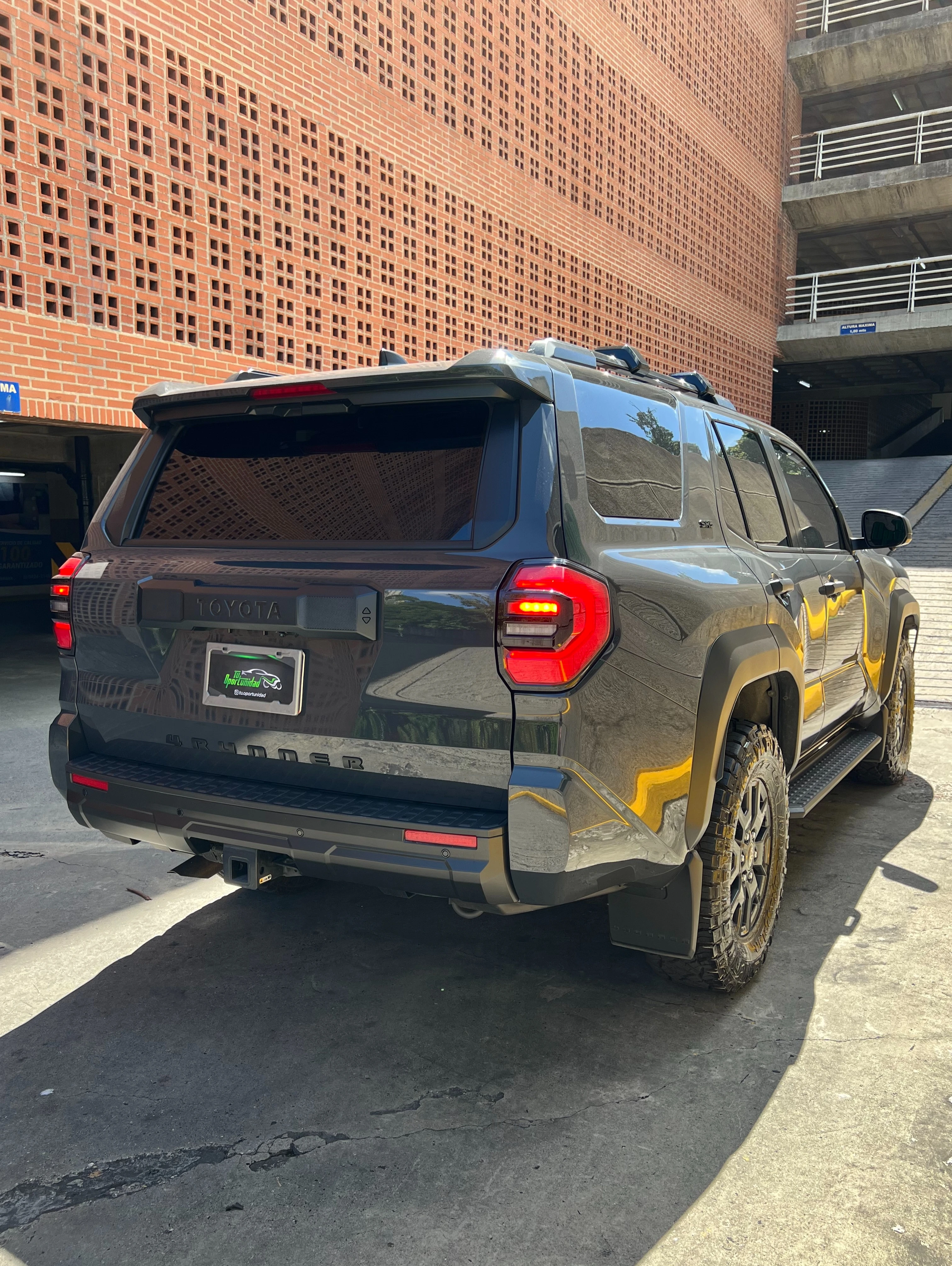 2025 Toyota 4Runner SR5 — foto 3