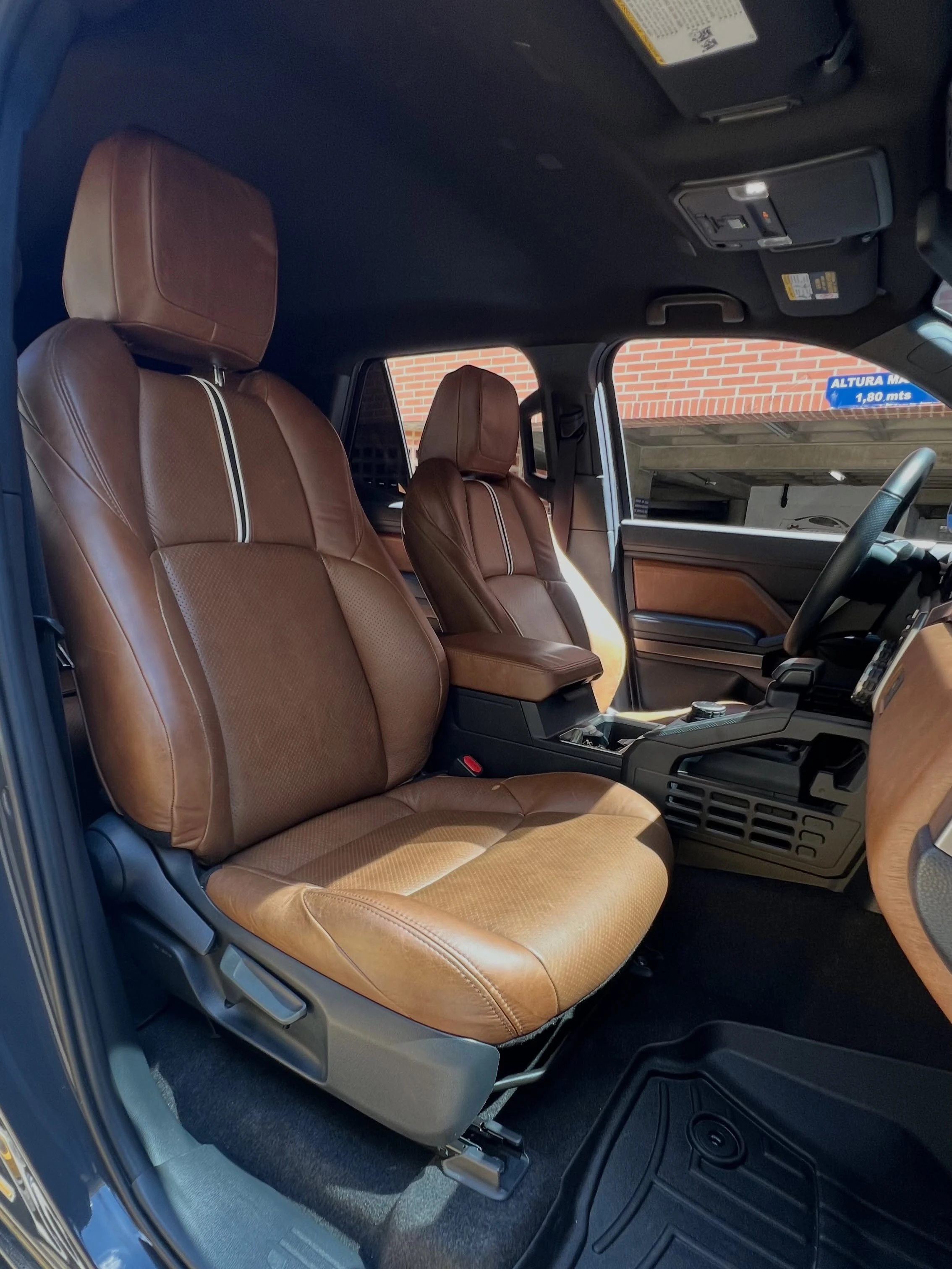 2025 Toyota 4Runner SR5 — foto 12