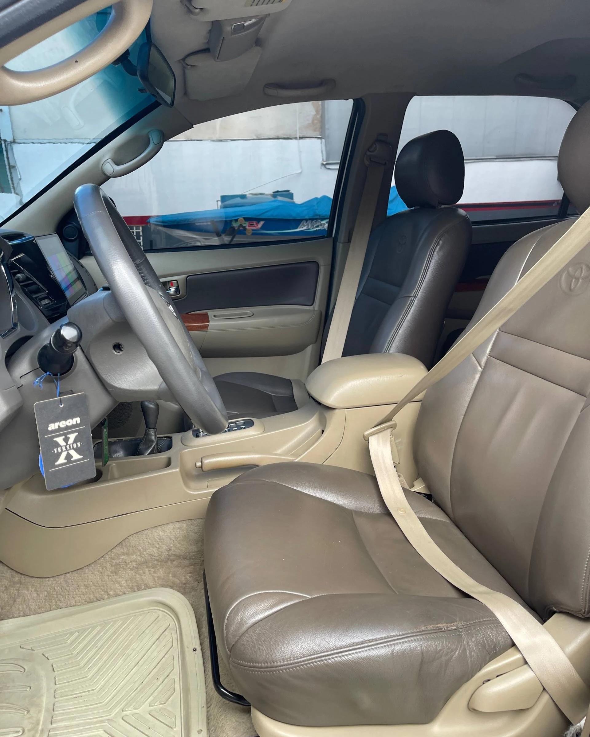 2011 Toyota Fortuner FORTUNER — foto 9