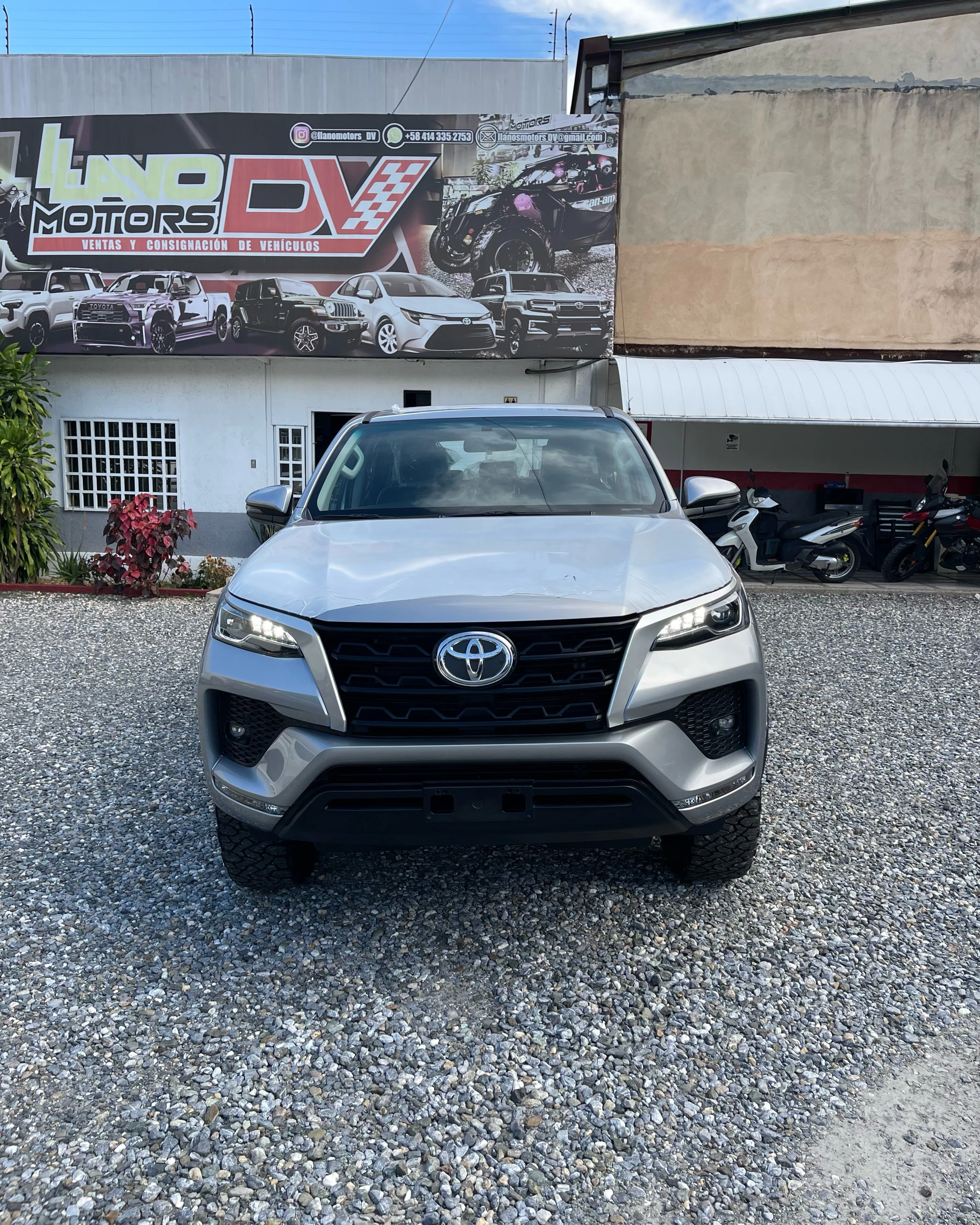 2026 Toyota Fortuner EXR (Equipamiento VXR) — foto 3