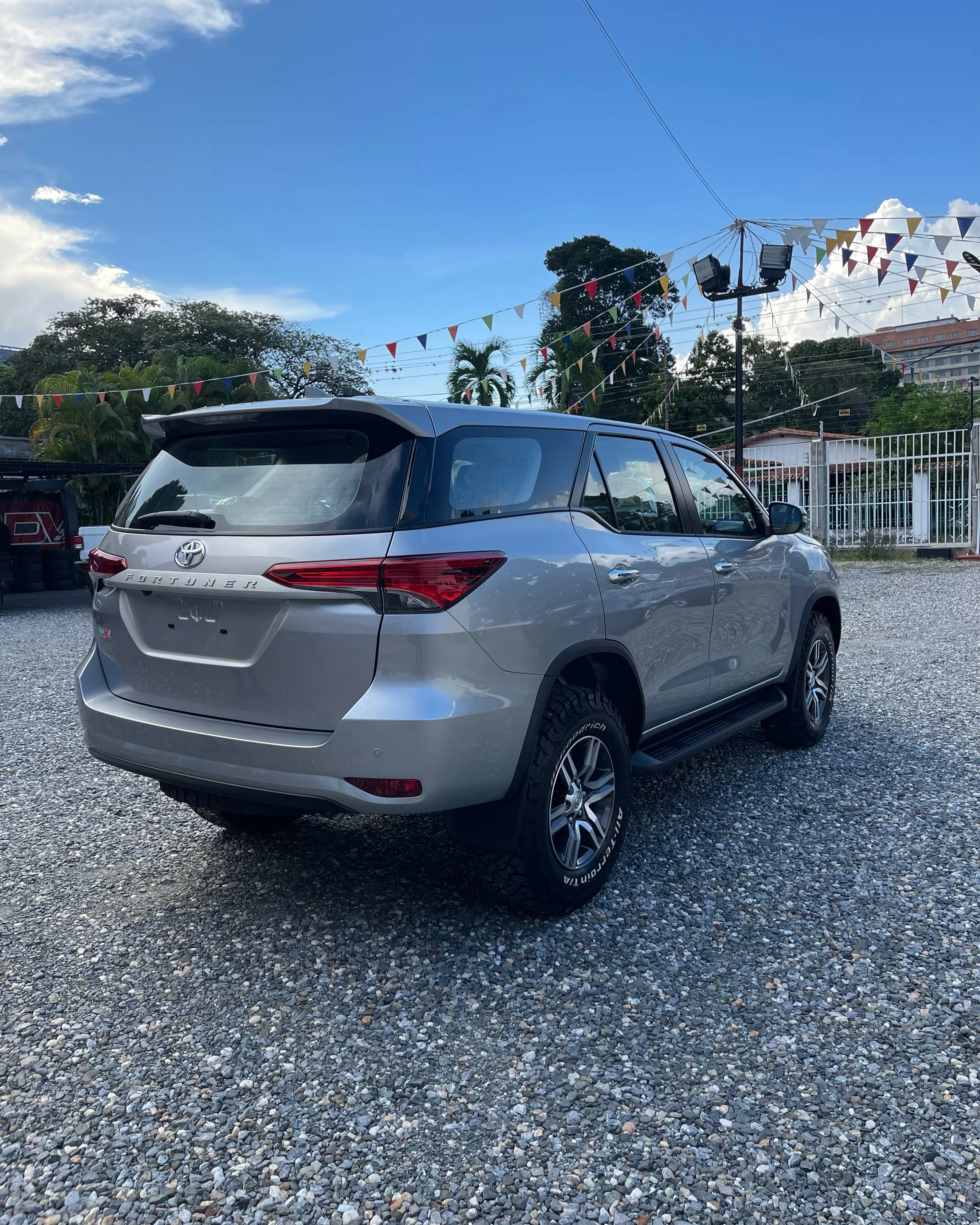 2026 Toyota Fortuner EXR (Equipamiento VXR) — foto 5