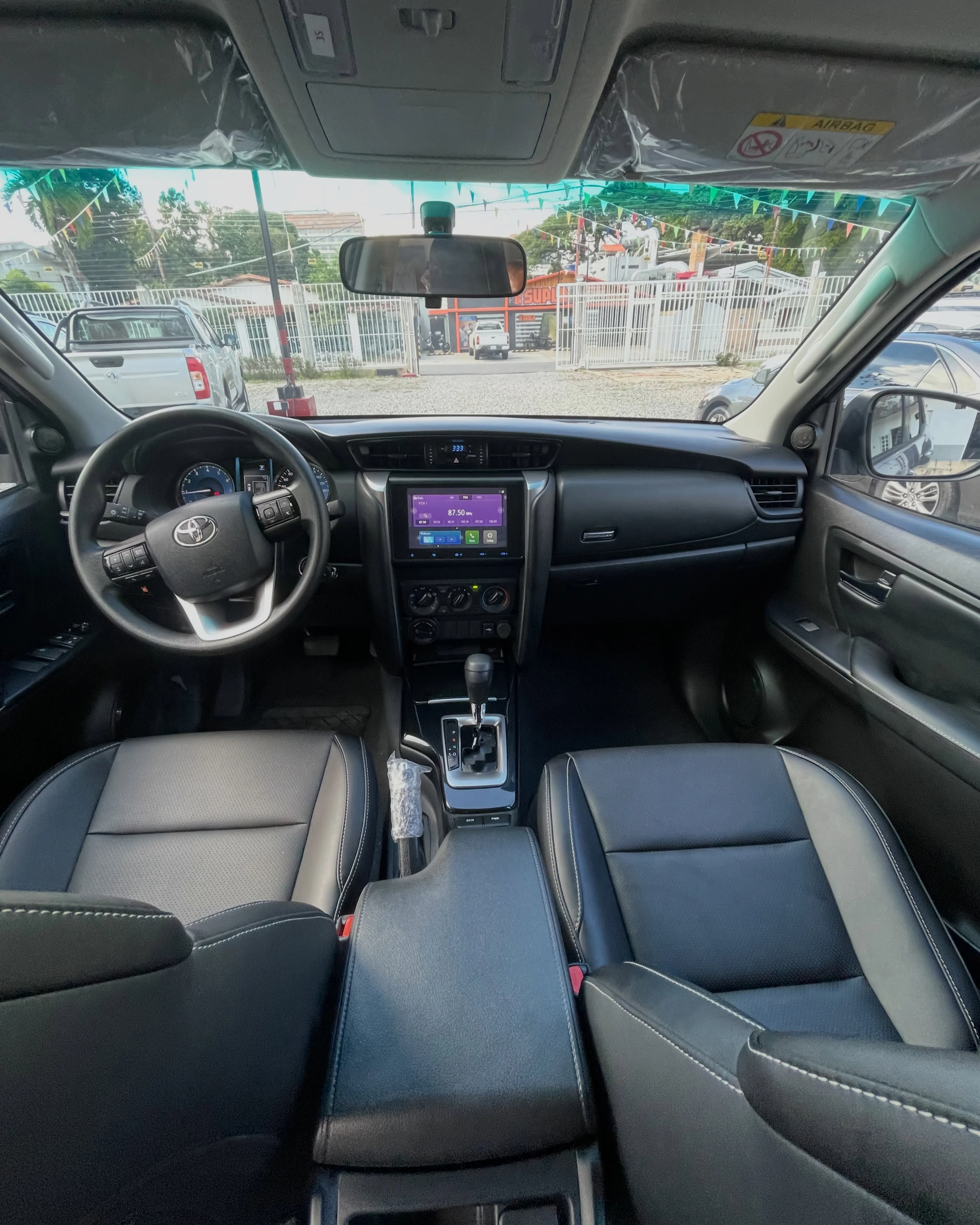 2026 Toyota Fortuner EXR (Equipamiento VXR) — foto 9