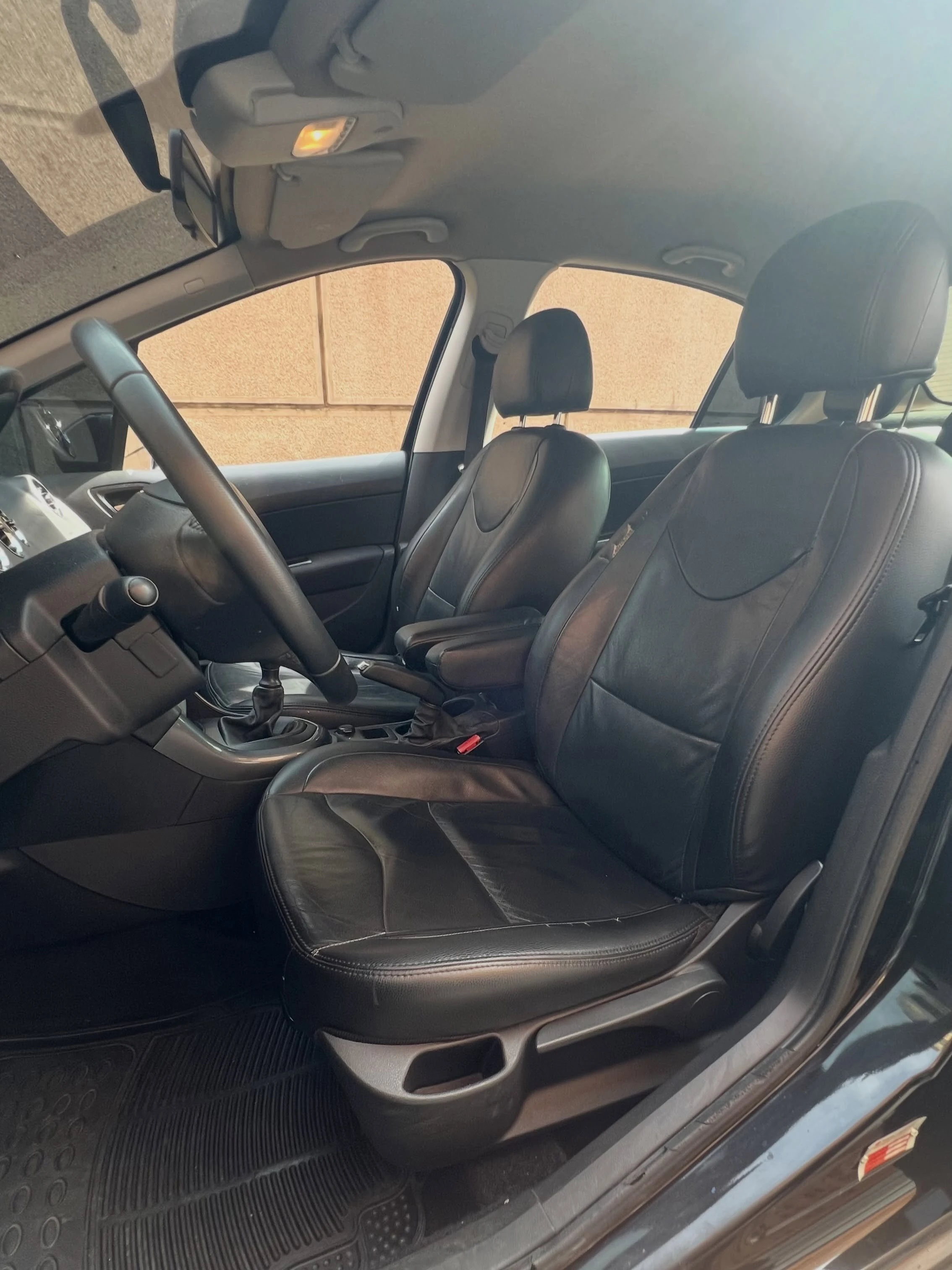 2012 Peugeot 408 — foto 13