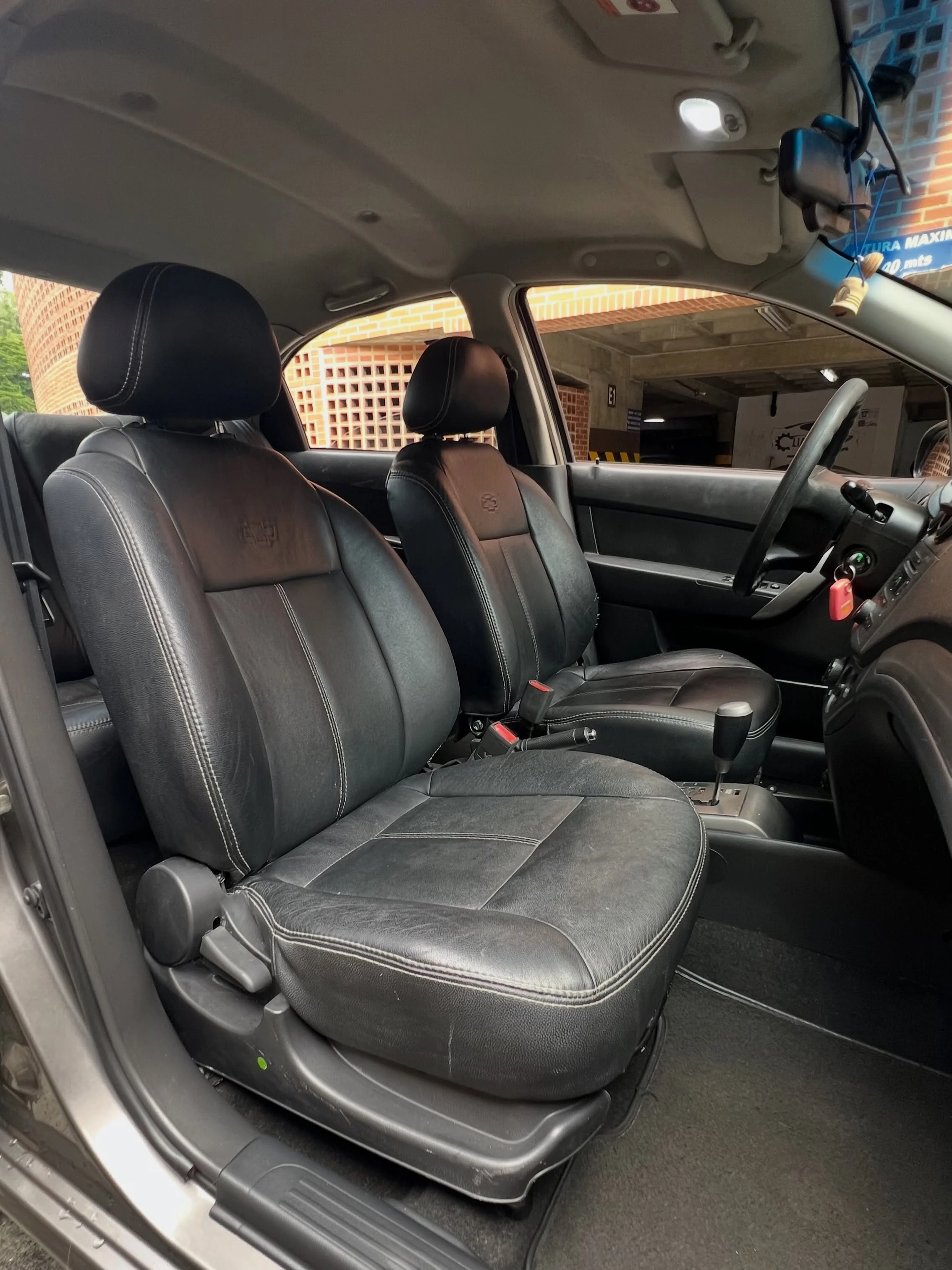 2012 Chevrolet Aveo LT — foto 7