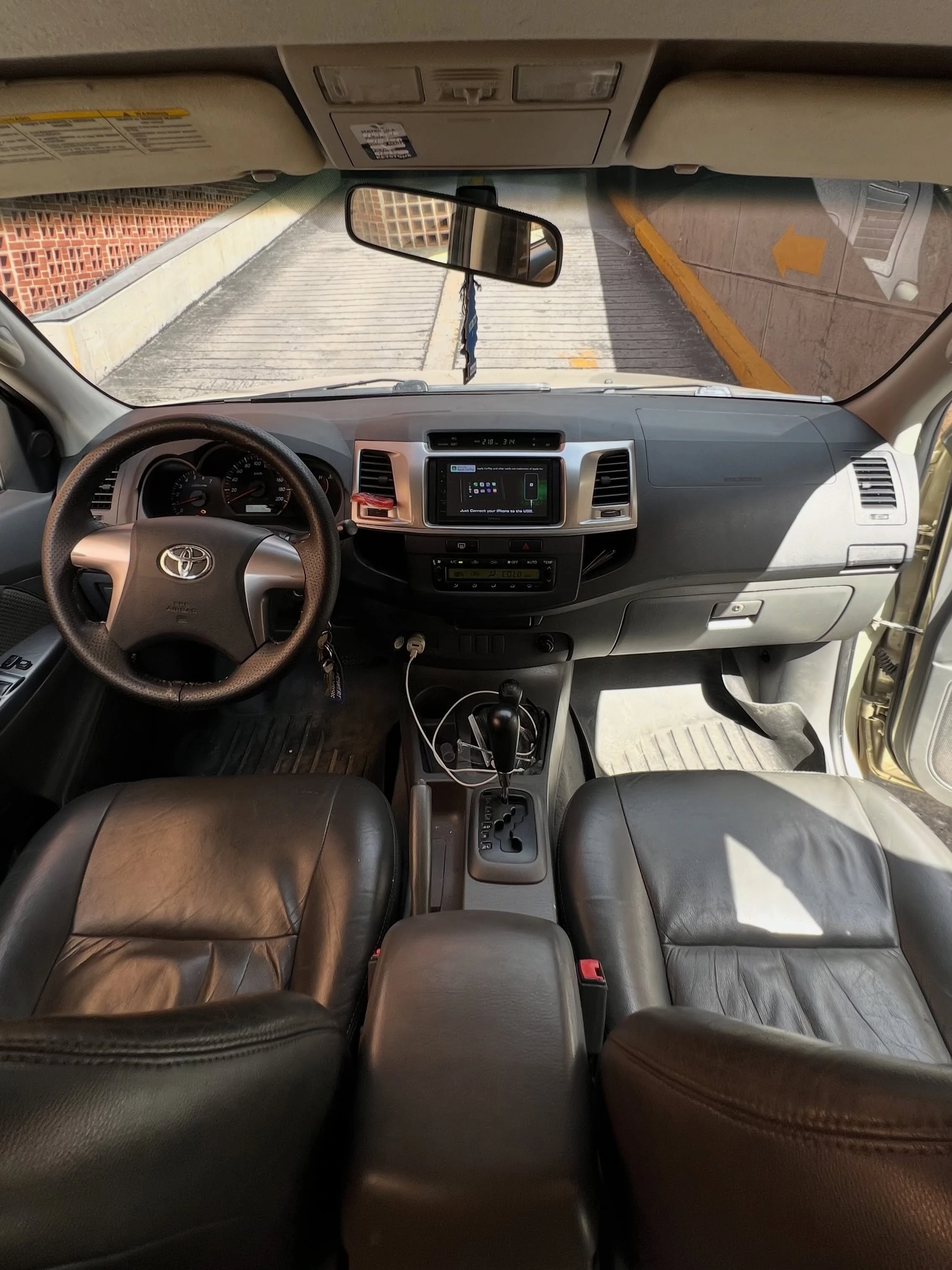 2015 Toyota Hilux Kavak — foto 9