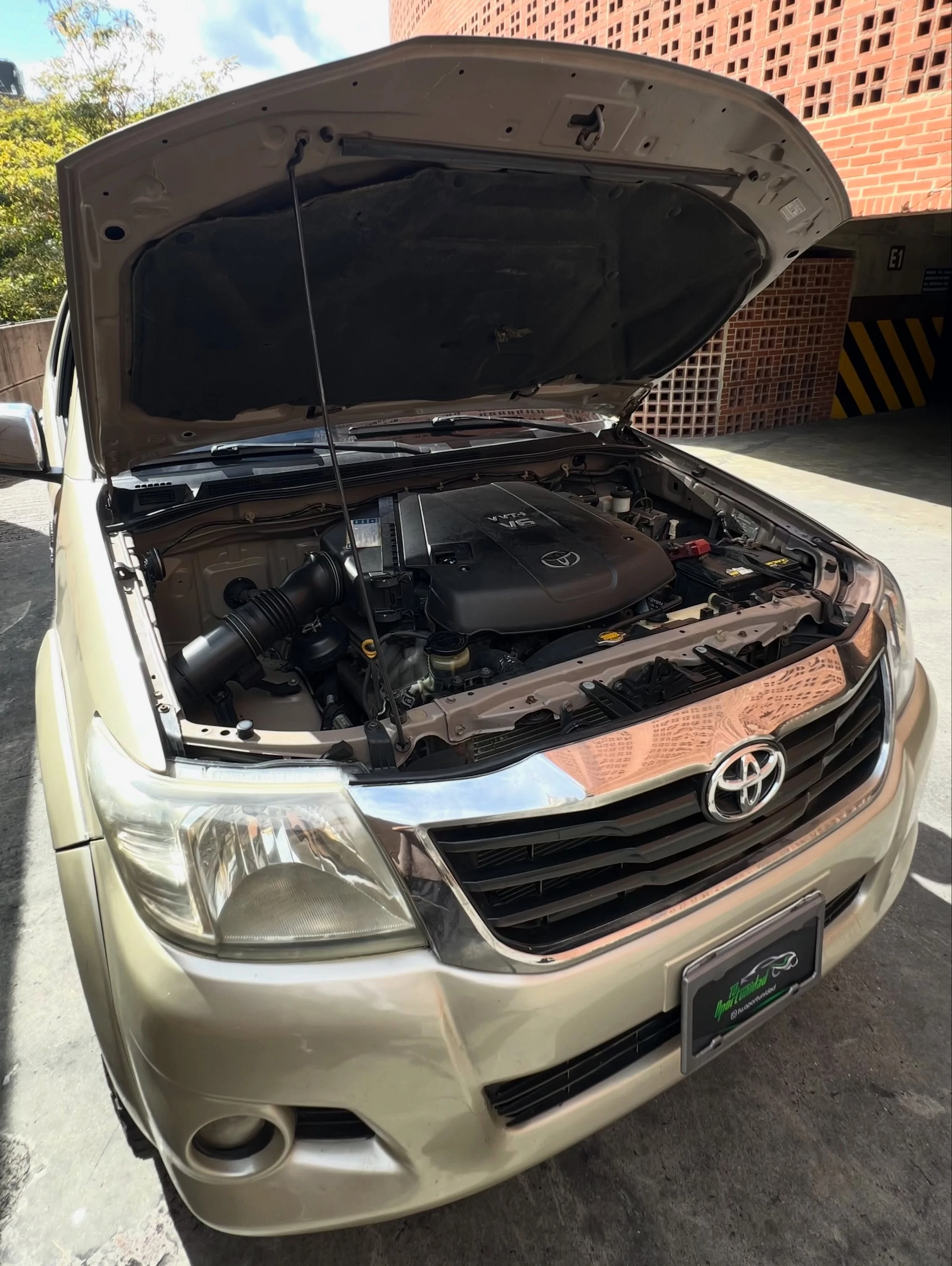 2015 Toyota Hilux Kavak — foto 15