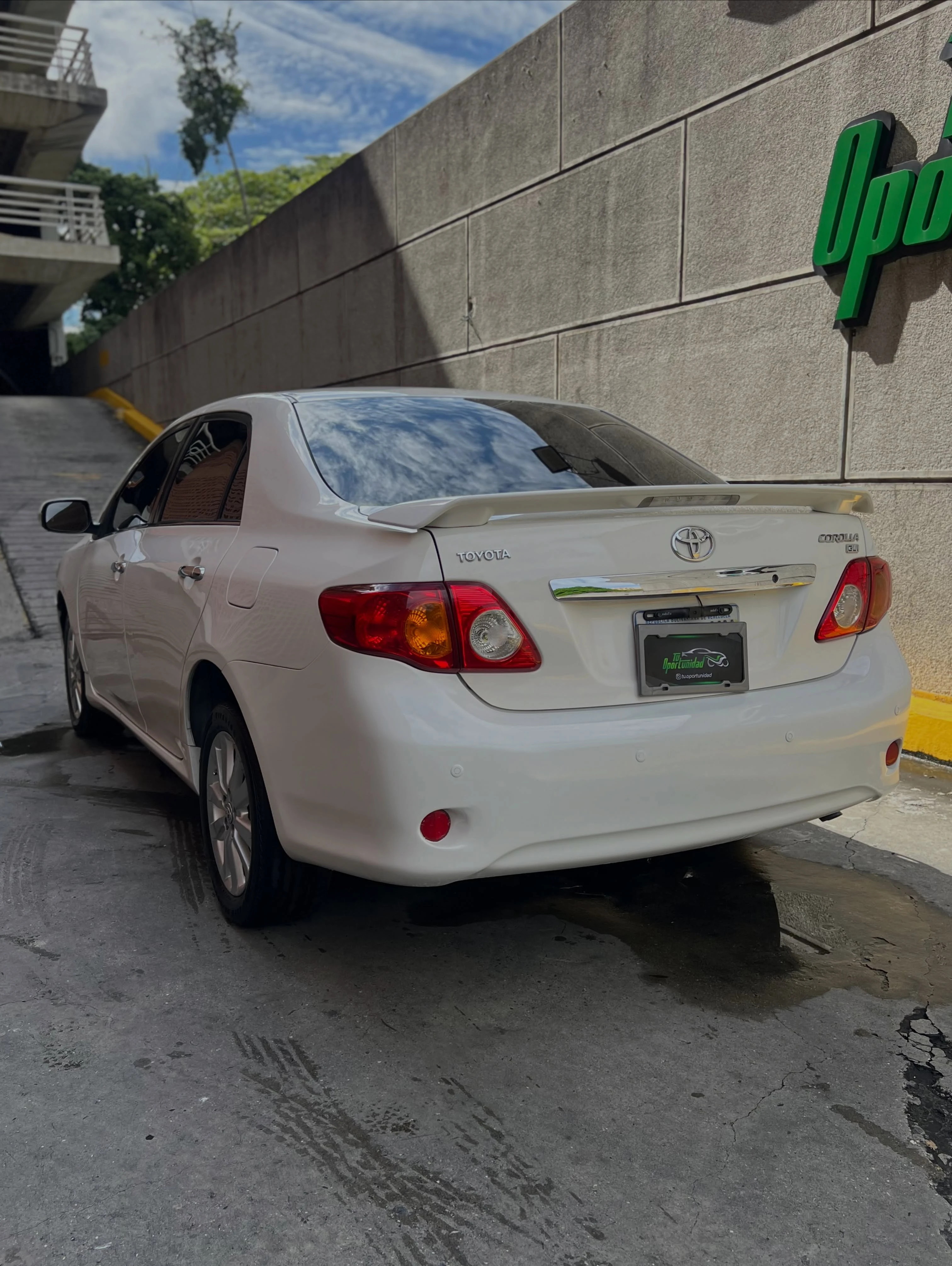 2010 Toyota Corolla GLi — foto 5