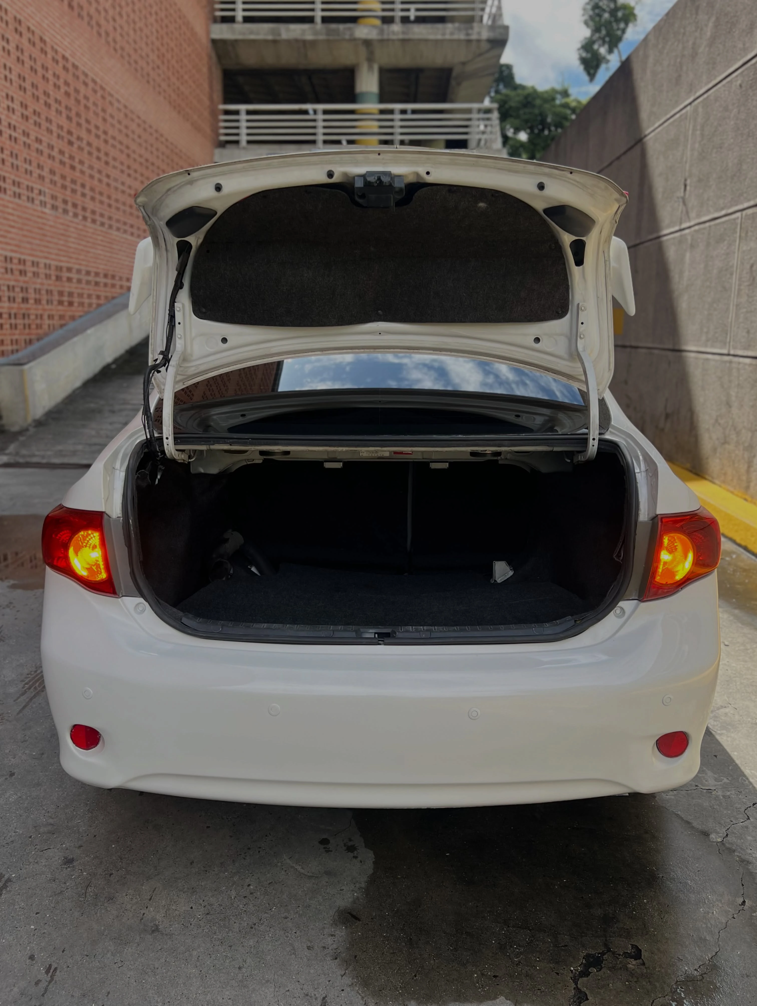 2010 Toyota Corolla GLi — foto 6