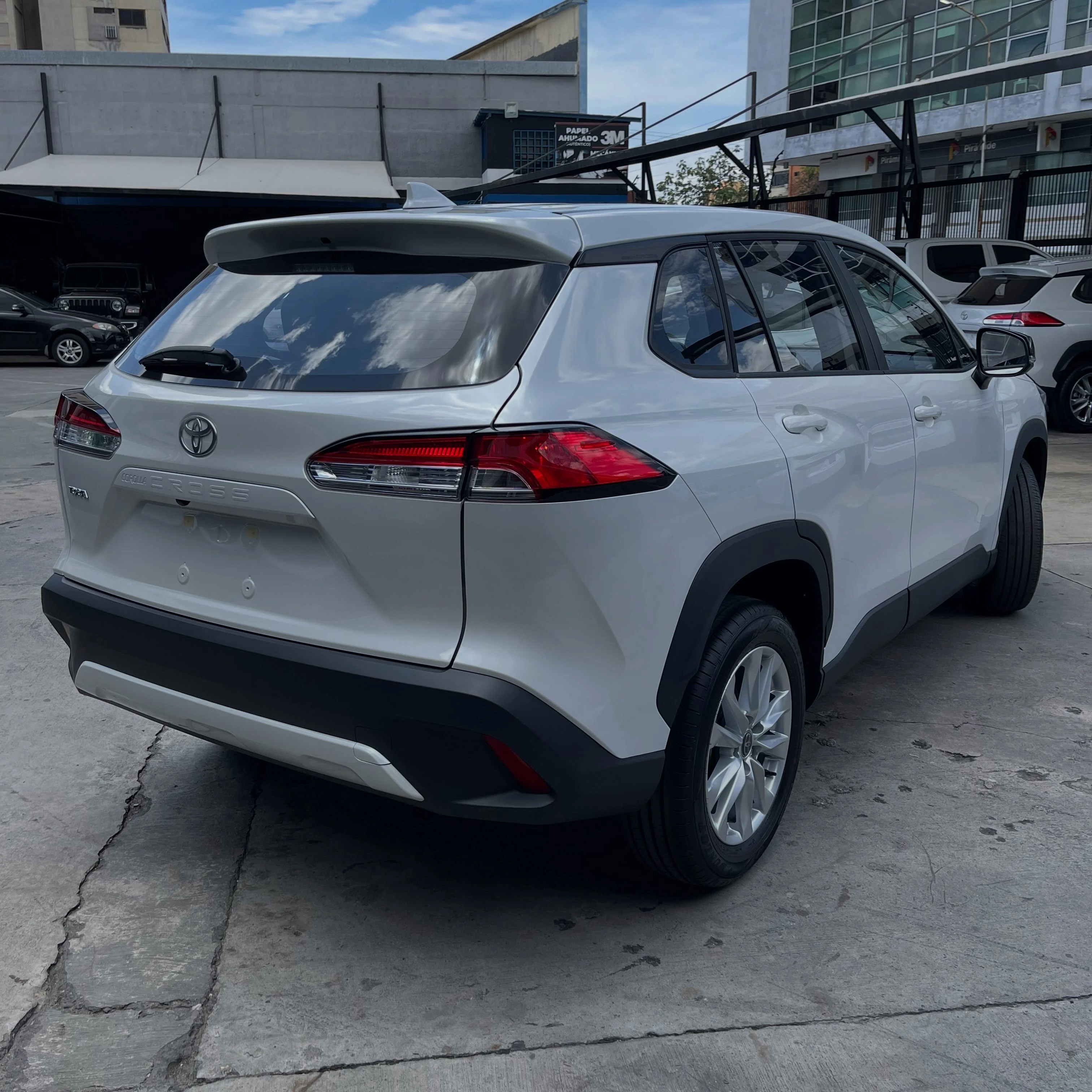 2026 Toyota Corolla Cross Élite — foto 4