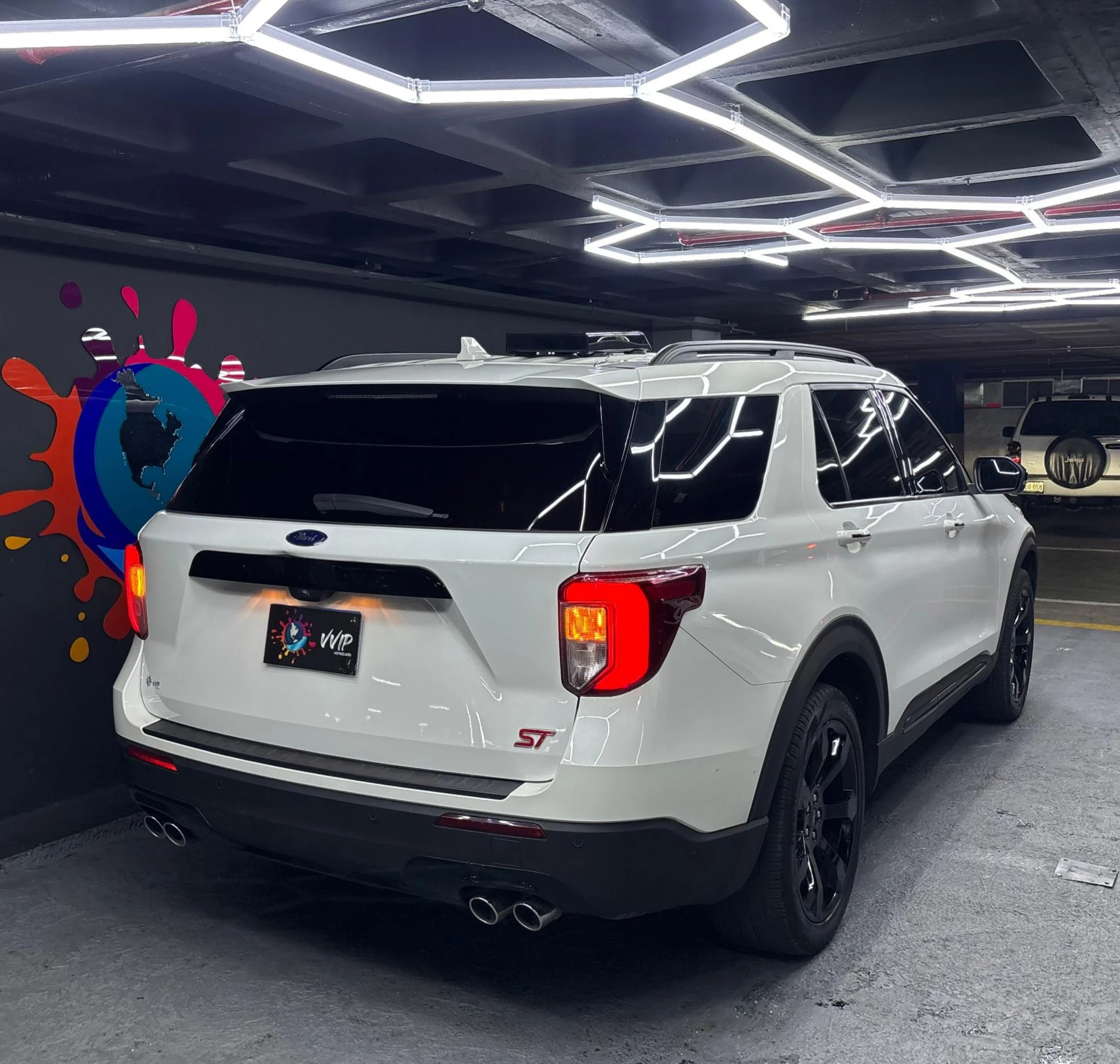 2023 Ford Explorer ST — foto 5